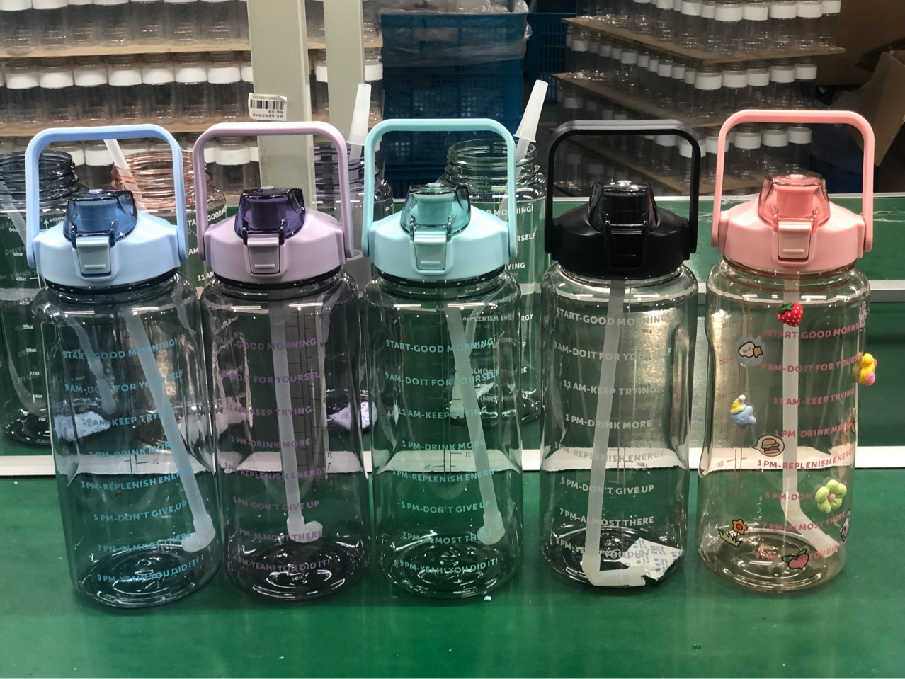 Pop-up lid straw space cup