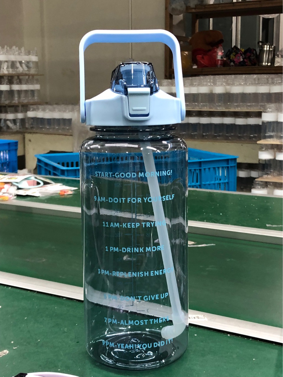 Pop-up lid straw space cup Application Scenario