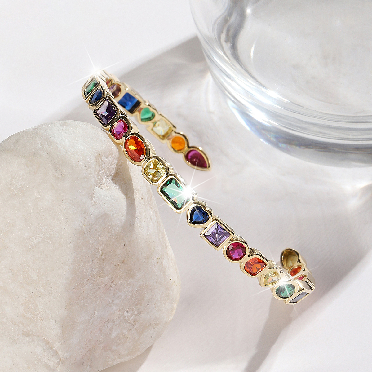 Fashionable, individual, light luxury and high-end 2022 New Color Bracelet -121 details Picture