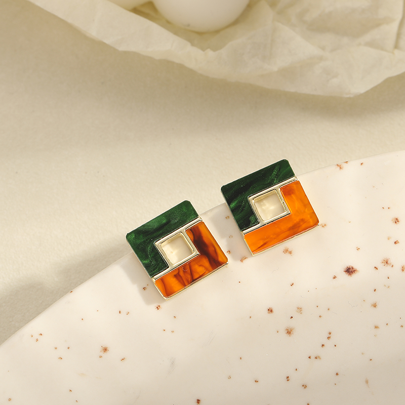 The new Korean-style color-blocking and patchwork earrings and stud accessories from Yudie are stylish and versatile Specification image
