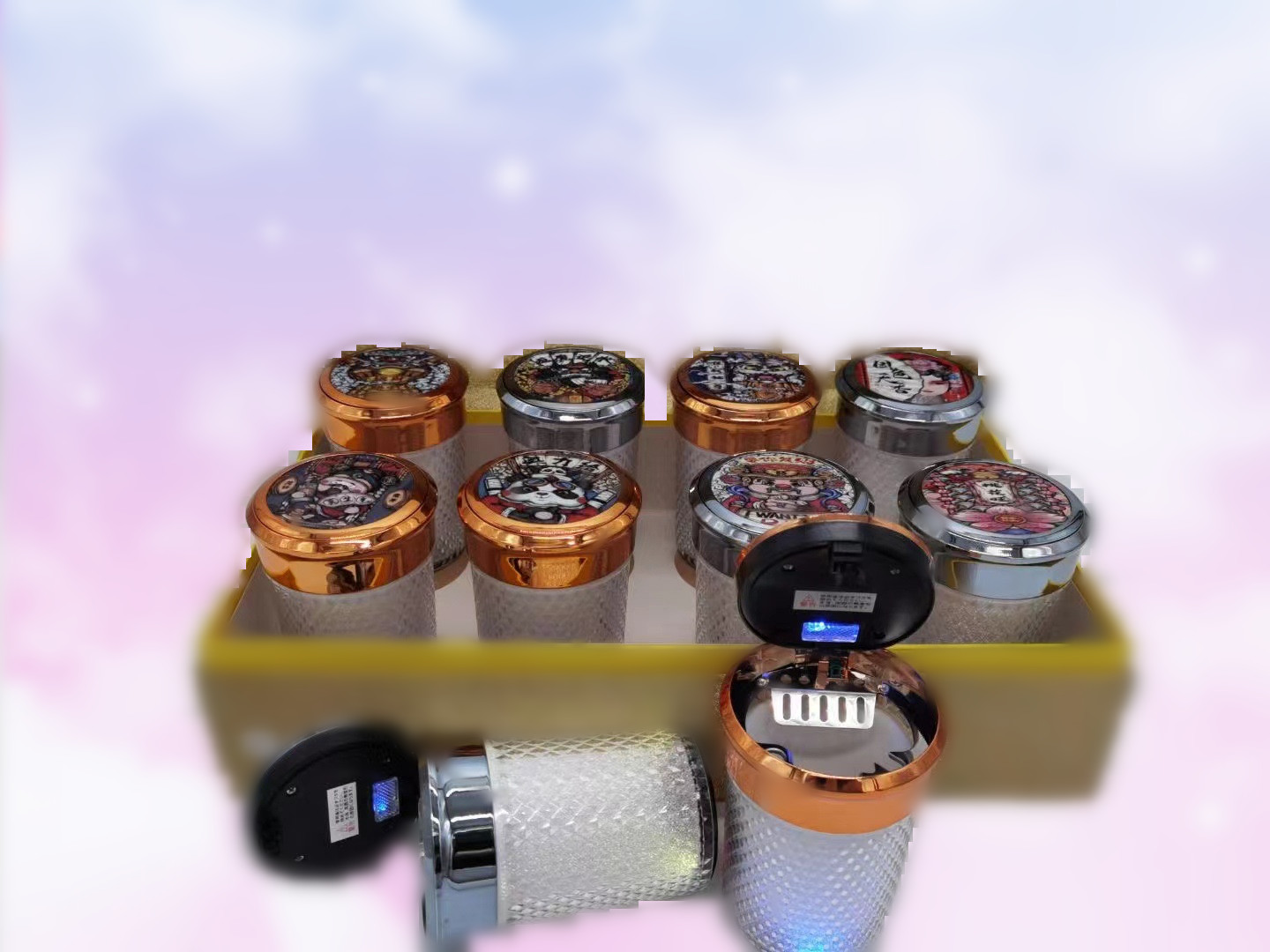 لوازم السيارات، لوازم الملابس الداخلية للسيارات، منفضة سجائر من طراز LED من طراز QW229. Item Picture