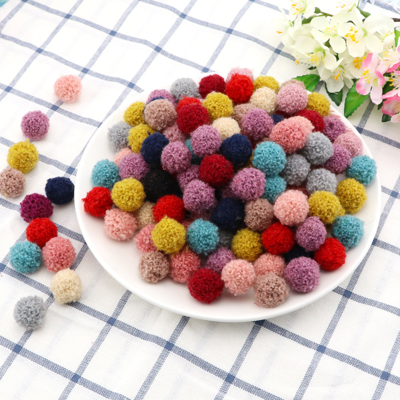 2CM Teddy pom-pom dog pom-pom earrings, diy cashmere balls, cashmere balls, decorative accessories, Xingsheng Ball Making Application Scenario