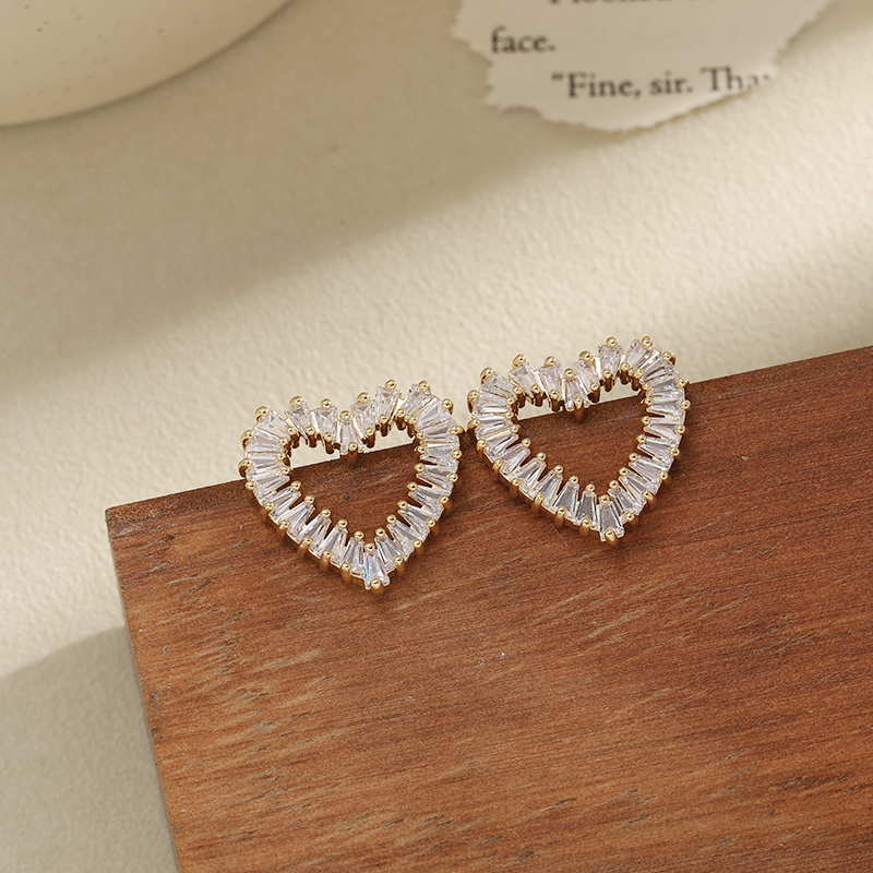 Korean-style light luxury micro-inlay heart-shaped earrings, fashionable and versatile earrings, stud earrings, and butterfly accessories details Picture