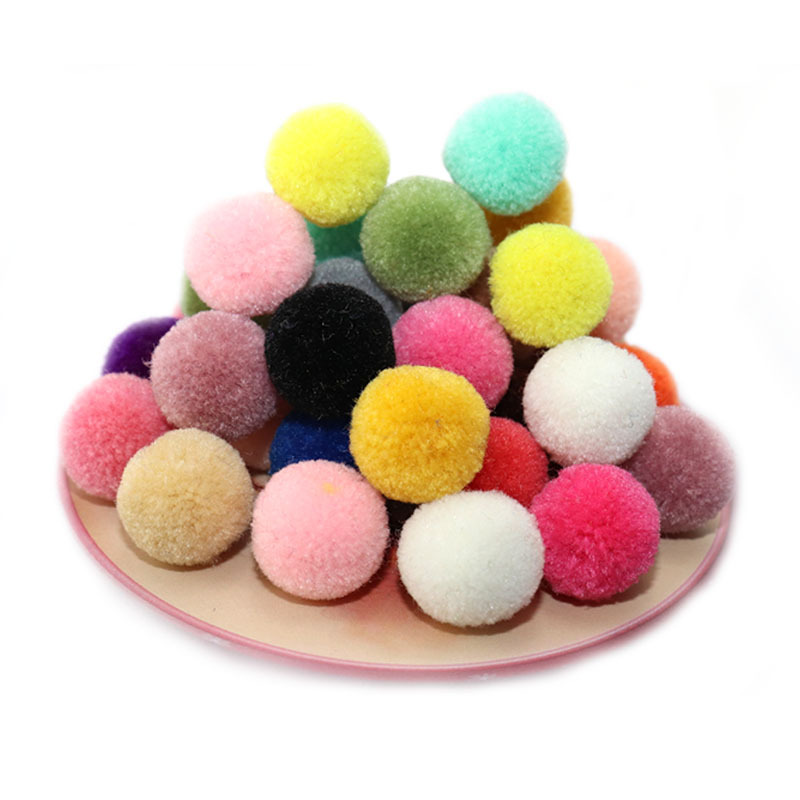 Wholesale of 1.5mm wool balls, cashmere and bayberry balls, clothing, hats, accessories and accessories from Xingsheng Ball Manufacturing KSM015 Application Scenario