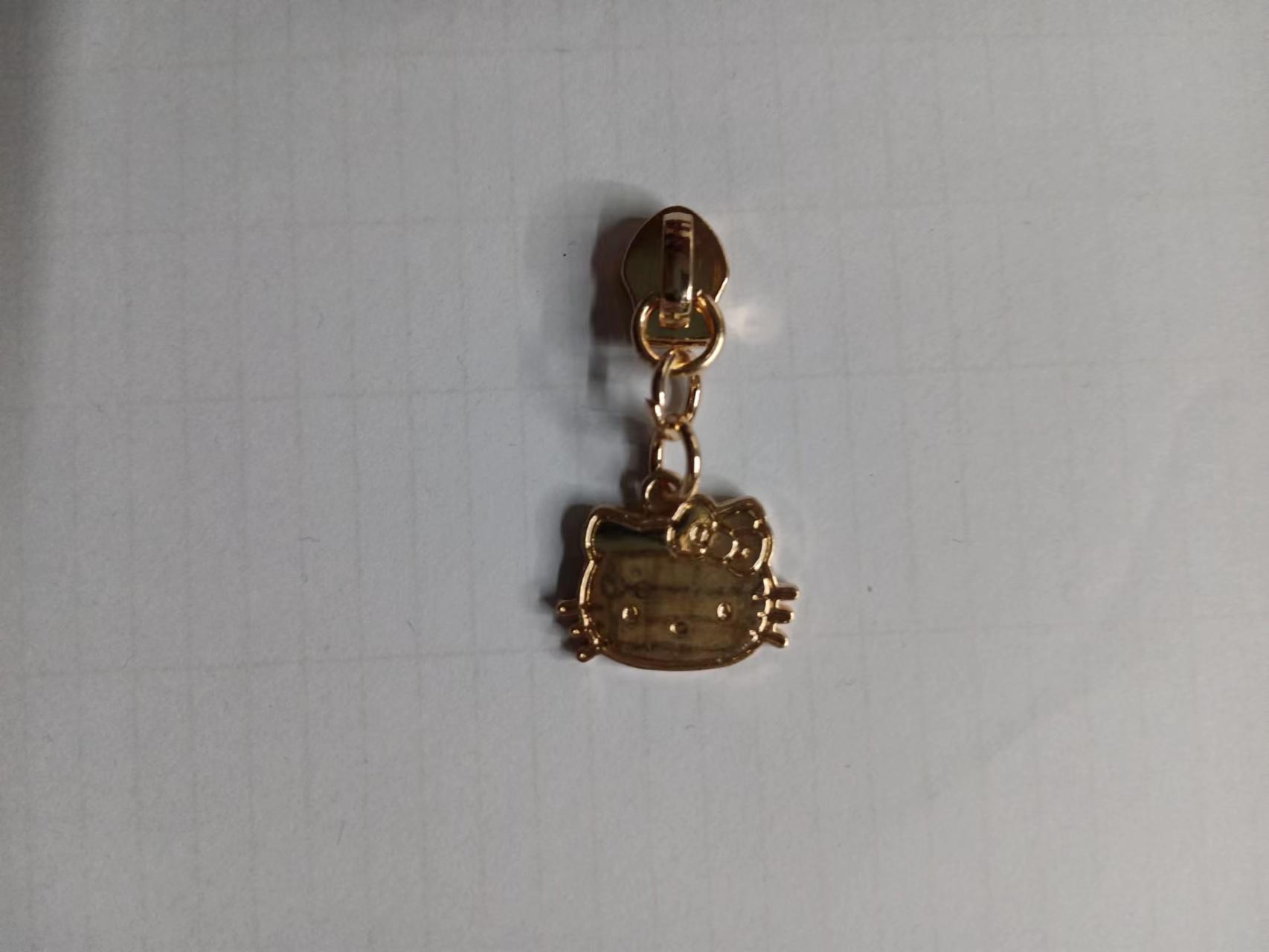 Cat zipper pull factory wholesale luggage and tent zipper pulls, metal color zinc alloy, can be selected as large-bottom long plate zipper pulls Specification image