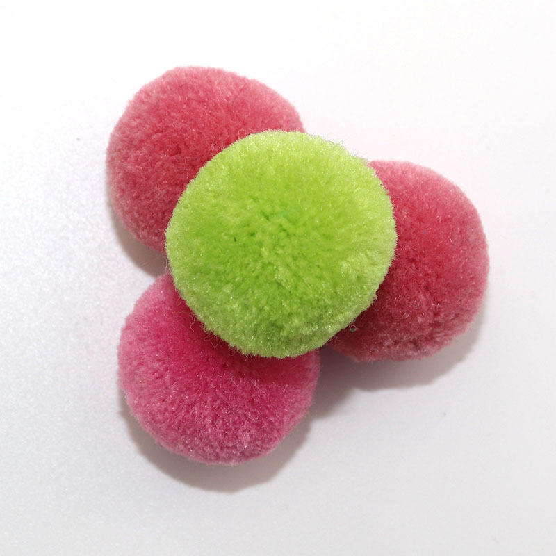 4cm cashmere wool balls in stock, diy wool balls, Christmas clothing accessories, Maoqiu Xingsheng made Balls KSM040 Application Scenario