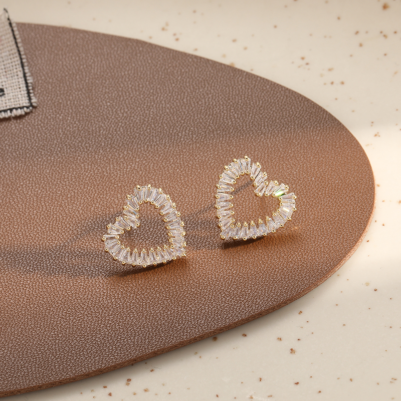 韩系轻奢款微镶桃心耳环时尚百搭耳环耳钉羽蝶饰品