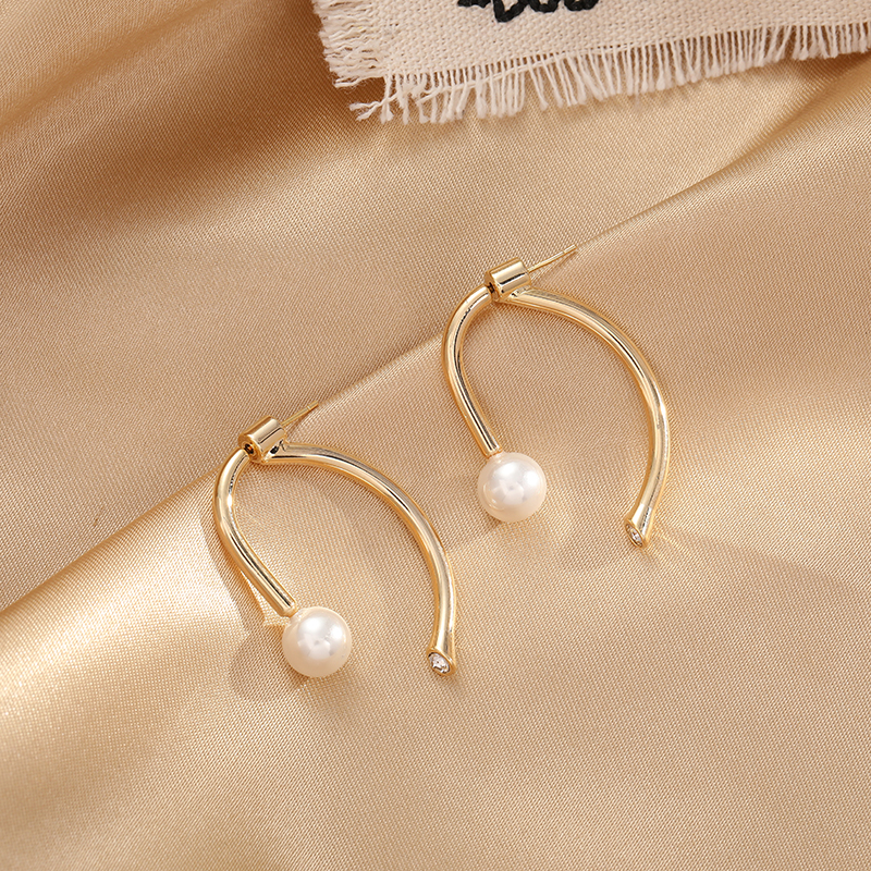 Korean-style light luxury, individual and cold style, inS-style fashionable earrings, stud earrings and butterfly accessories details Picture