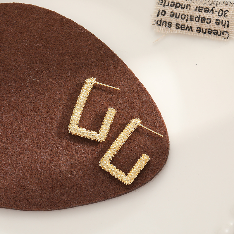 Korean-style light luxury, fashionable and individual square ring, elegant and versatile French earrings, stud earrings and butterfly accessories