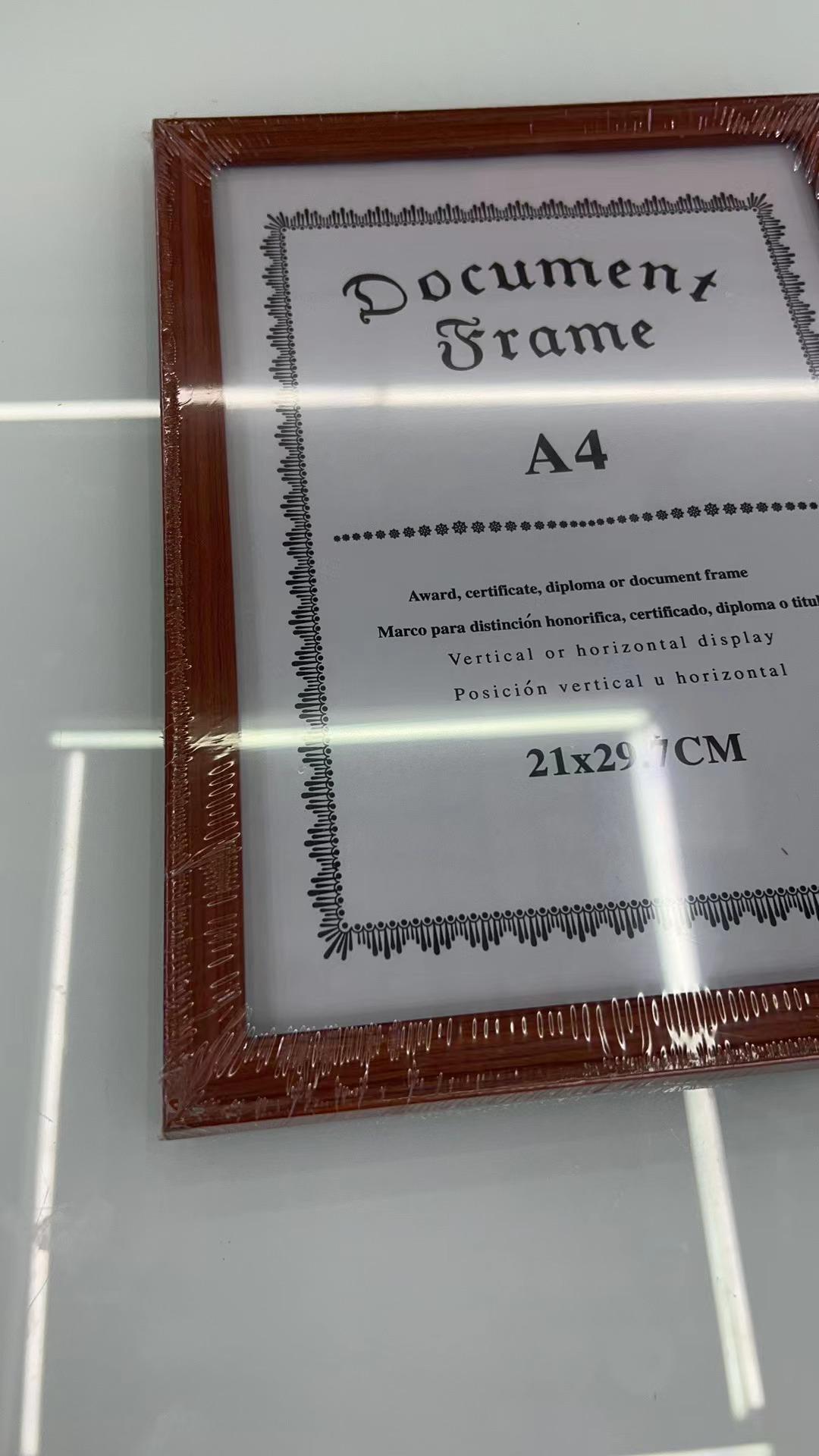 欧式金属质感相框 正方形照片框 摆台装饰品 证书框展示架 保护珍贵记忆的家居装饰品细节图