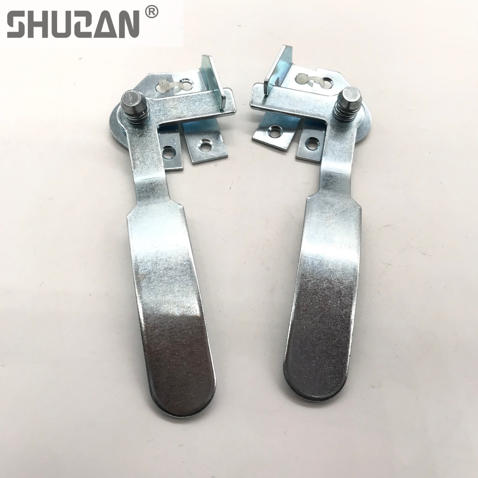 Shuzan brand guarantees modern and simple iron window handles, old-fashioned window locks, pebble door handles, door hardware accessories, ice crack, European-style cabinet door handles A200 003