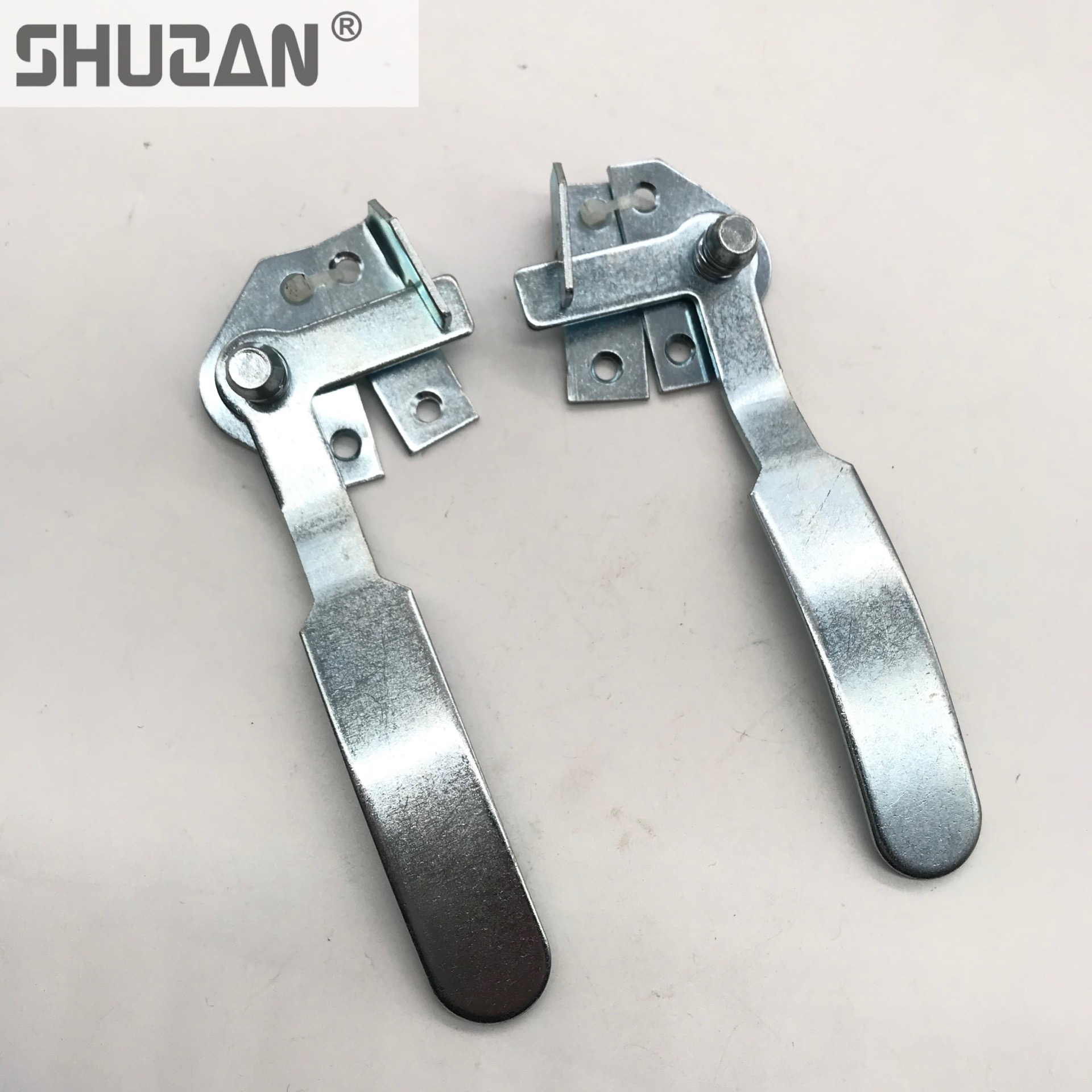Shuzan brand guarantees modern and simple iron window handles, old-fashioned window locks, pebble door handles, door hardware accessories, ice crack, European-style cabinet door handles A200 003 Item Picture