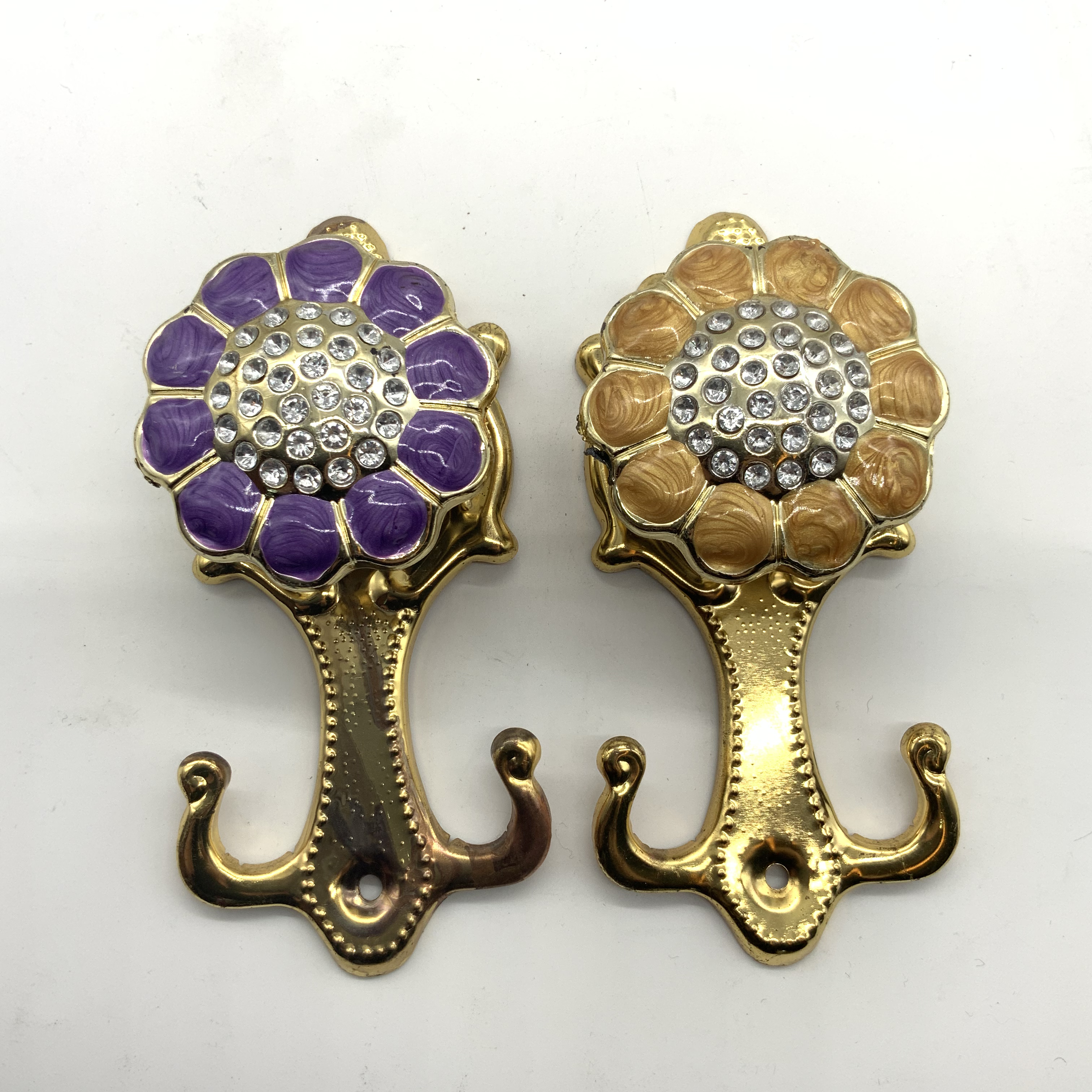 Shuzan Simple Alloy Seamless Hook Curtain Strap Wall Hook 2-set Strong Adhesive Hook Curtain Accessory A123 003 Item Picture