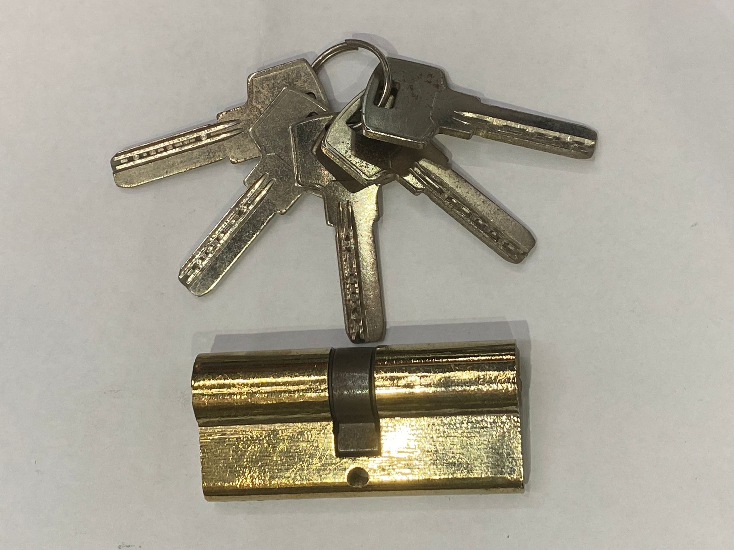 [Fangyuan Lock Industry]70mm titanium gold lock cylinder triangular bracket pin Application Scenario