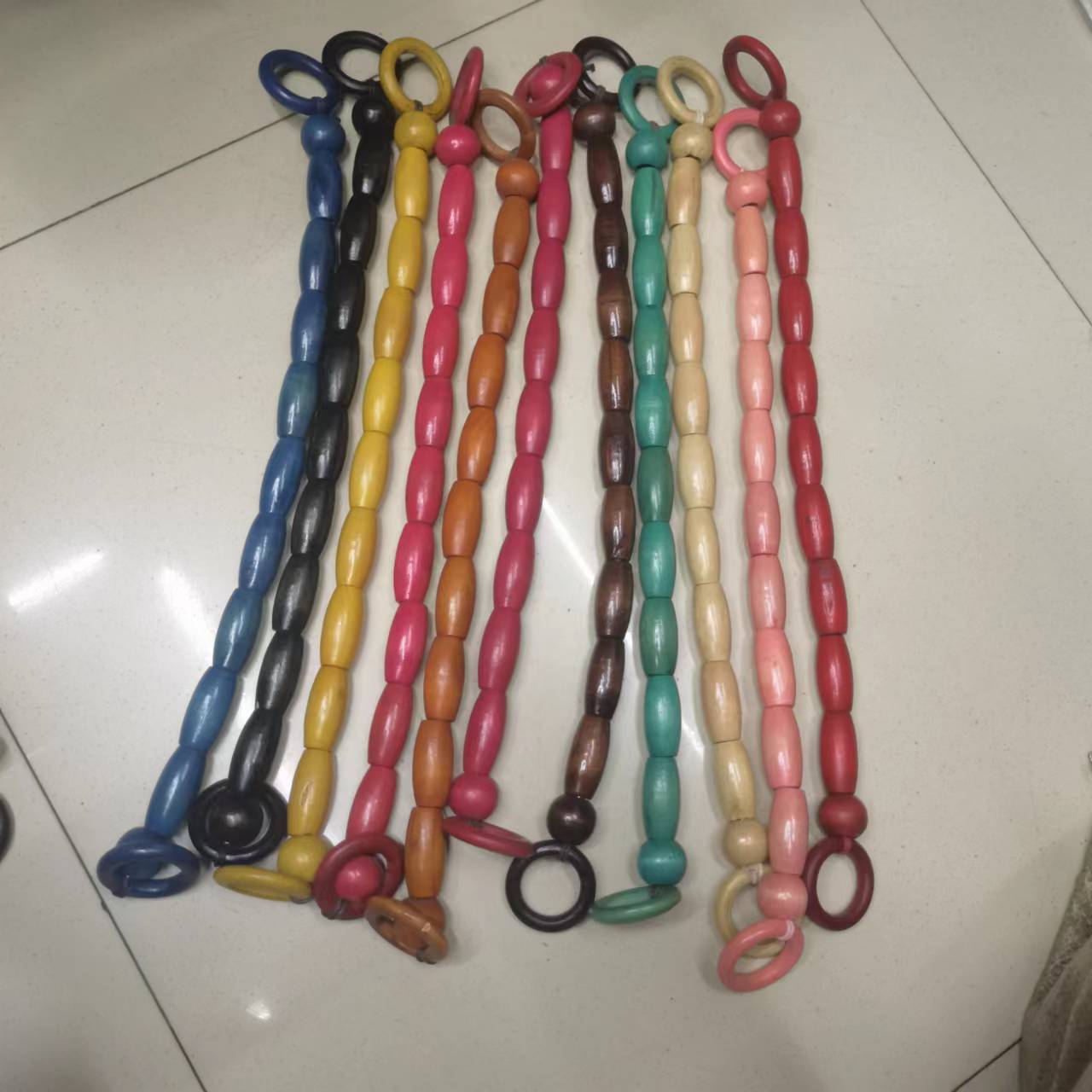 彩色 竹木把手 箱包配件 木制品手箱包饰品礼盒配件竹根拎环竹鞭手提塑料手柄厂家