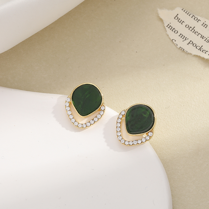 Korean-style fashionable, exquisite and simple style emerald micro-inlaid earrings, stud earrings and butterfly jewelry