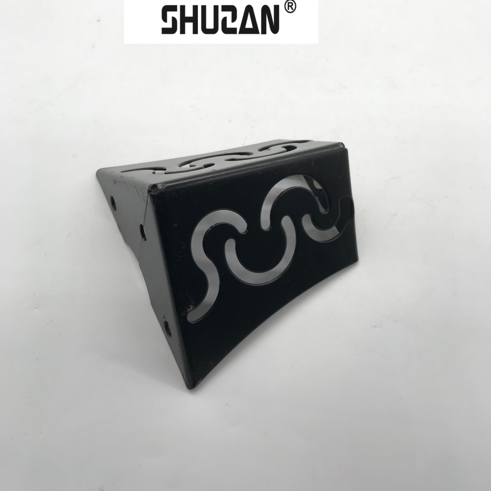 Shuzan brand direct sales European-style hollowed-out carved corner sofa legs, electroplated furniture support legs, cabinet legs, sofa accessories, hardware model A8003 Application Scenario