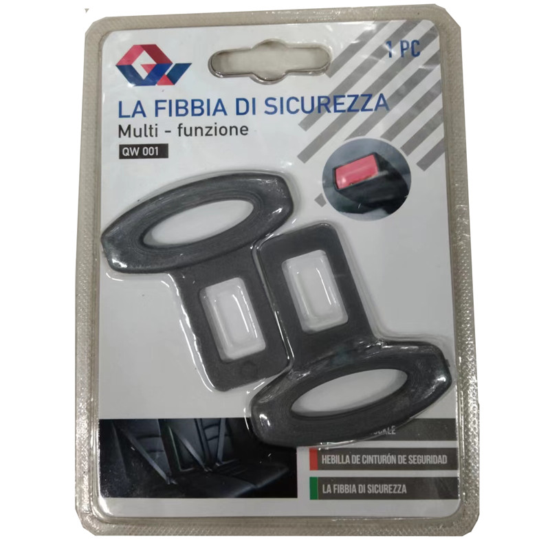 Automobile plastic seat belt inserts, dog car seat belt inserts, seat belt extender, universal seat belt inserts, automobile seat belt accessories QW255 Application Scenario