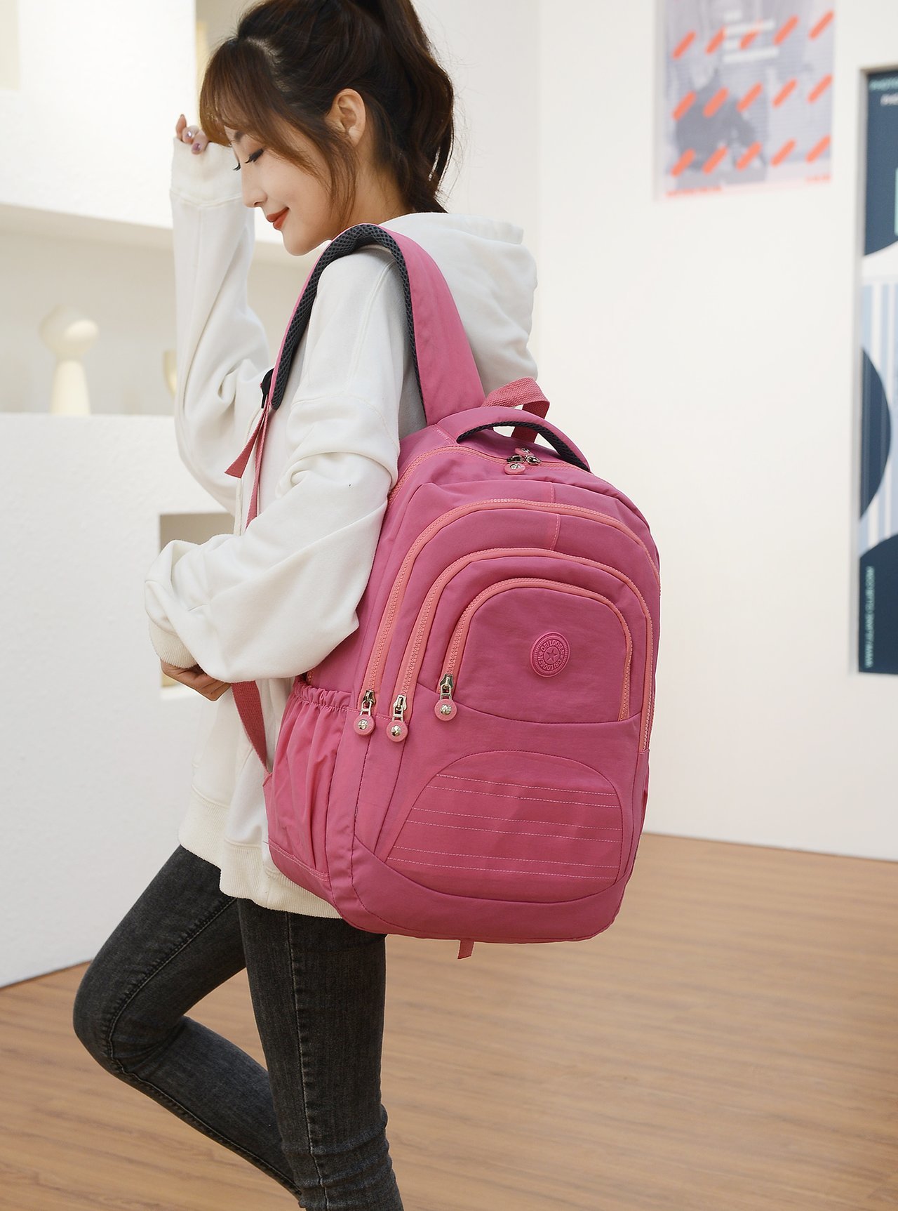 Women's waterproof Oxford fabric large-capacity new nylon mom bag, women's single-shoulder bag, Korean style simple and fashionable travel and casual shopping bag Item Picture