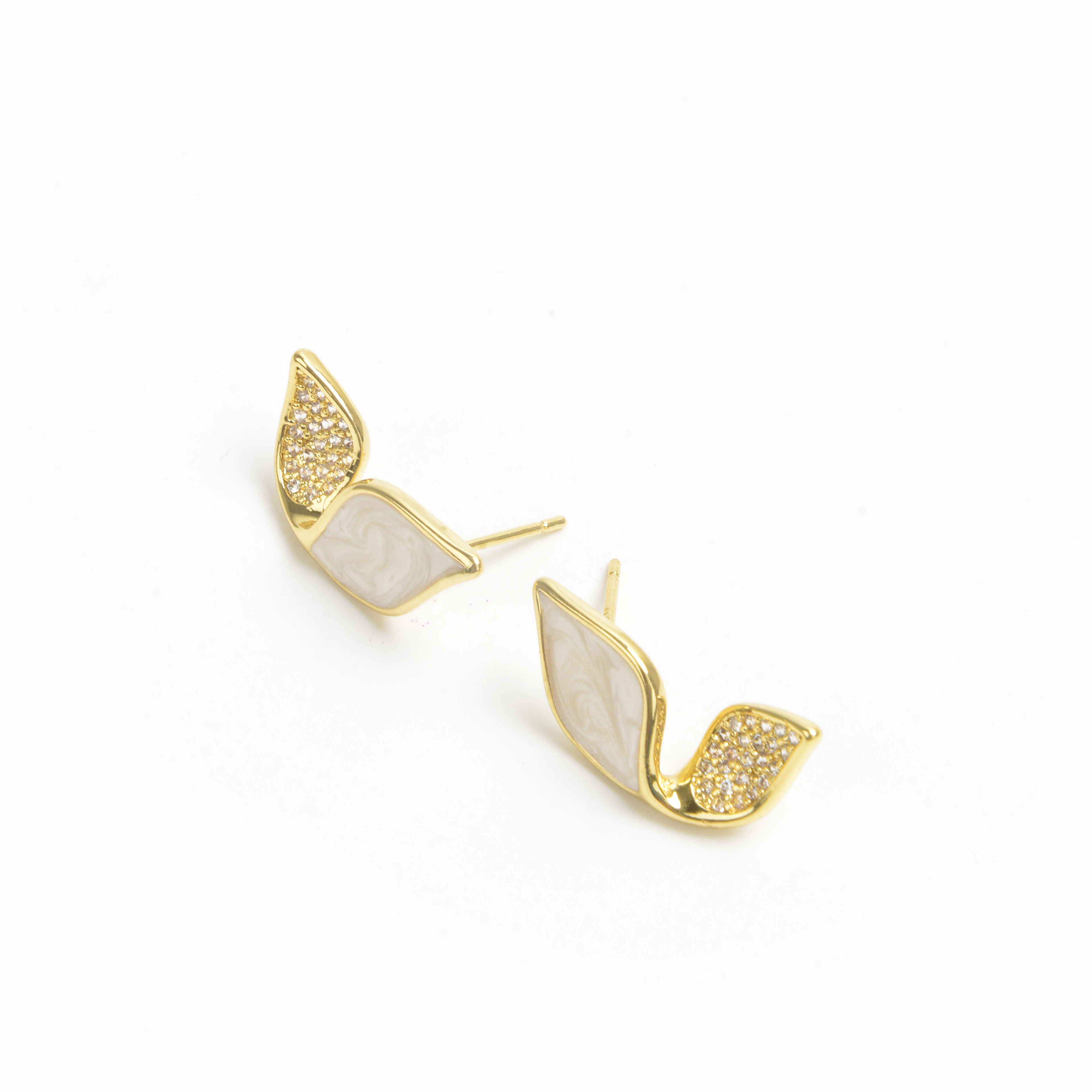 2022 New stylish stud earrings with diamond gold