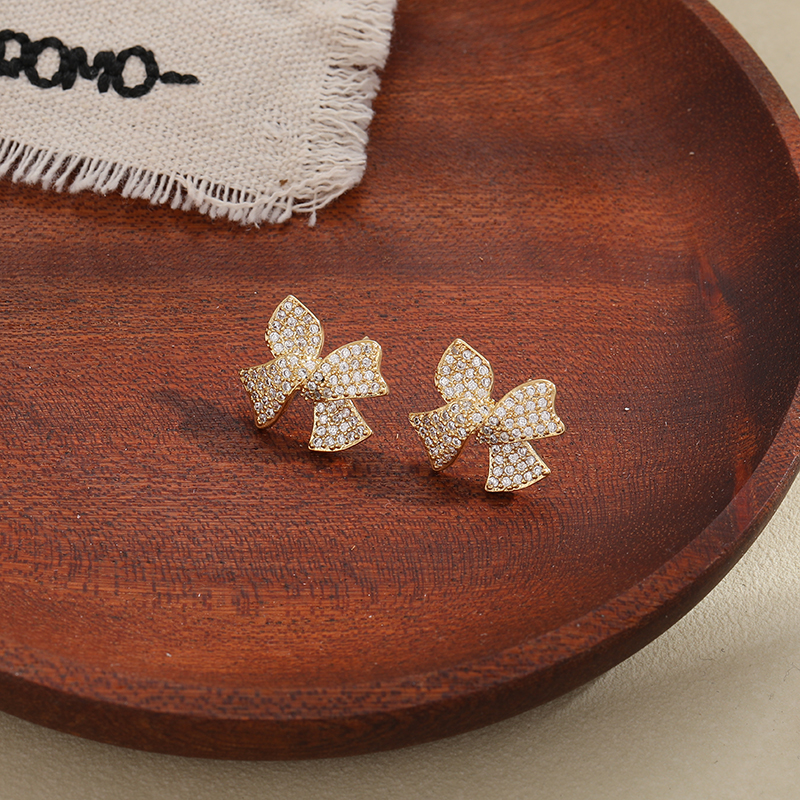 Korean-style exquisite, simple and versatile, ethereal small bow earrings, stud earrings, pendants and feather butterfly details Picture