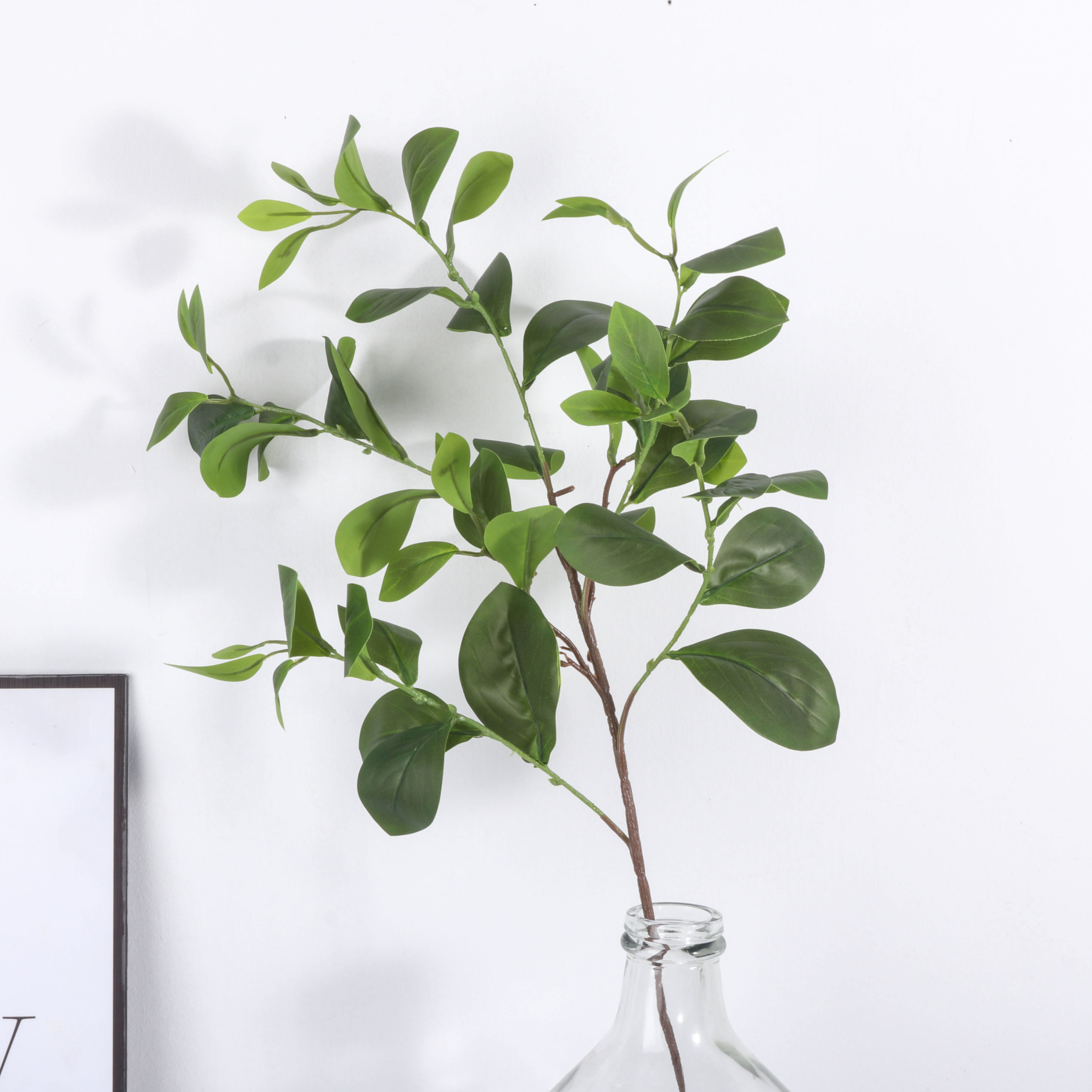 Artificial green plants with artificial broad leaves, green leaf plants, garden landscaping, soft decoration, flower arrangement accessories, home and wedding decoration, artificial green plants, green leaves, artificial plant leaves, soft decoration engineering decoration details Picture