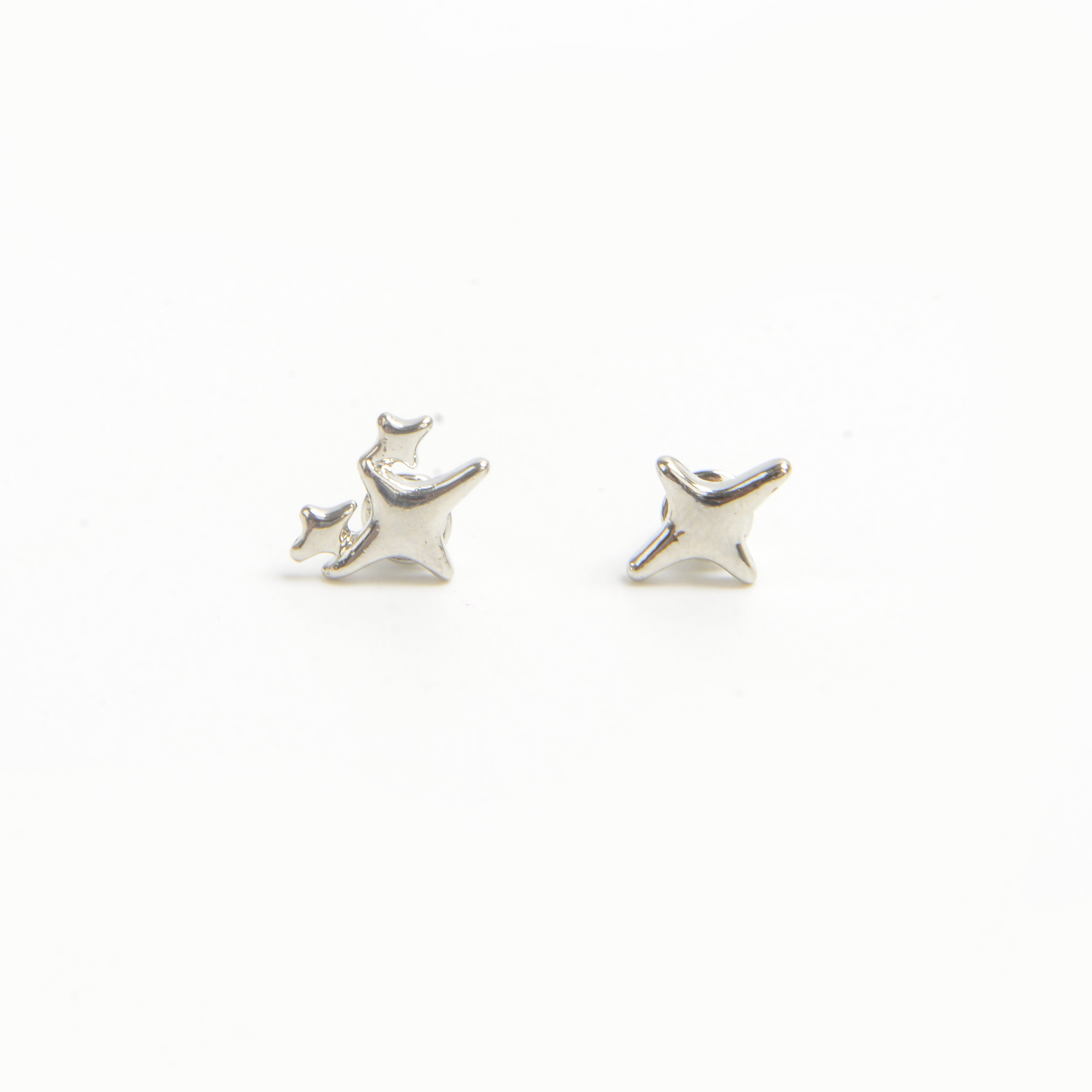 2022 New fashionable star-shaped silver stud earrings Specification image
