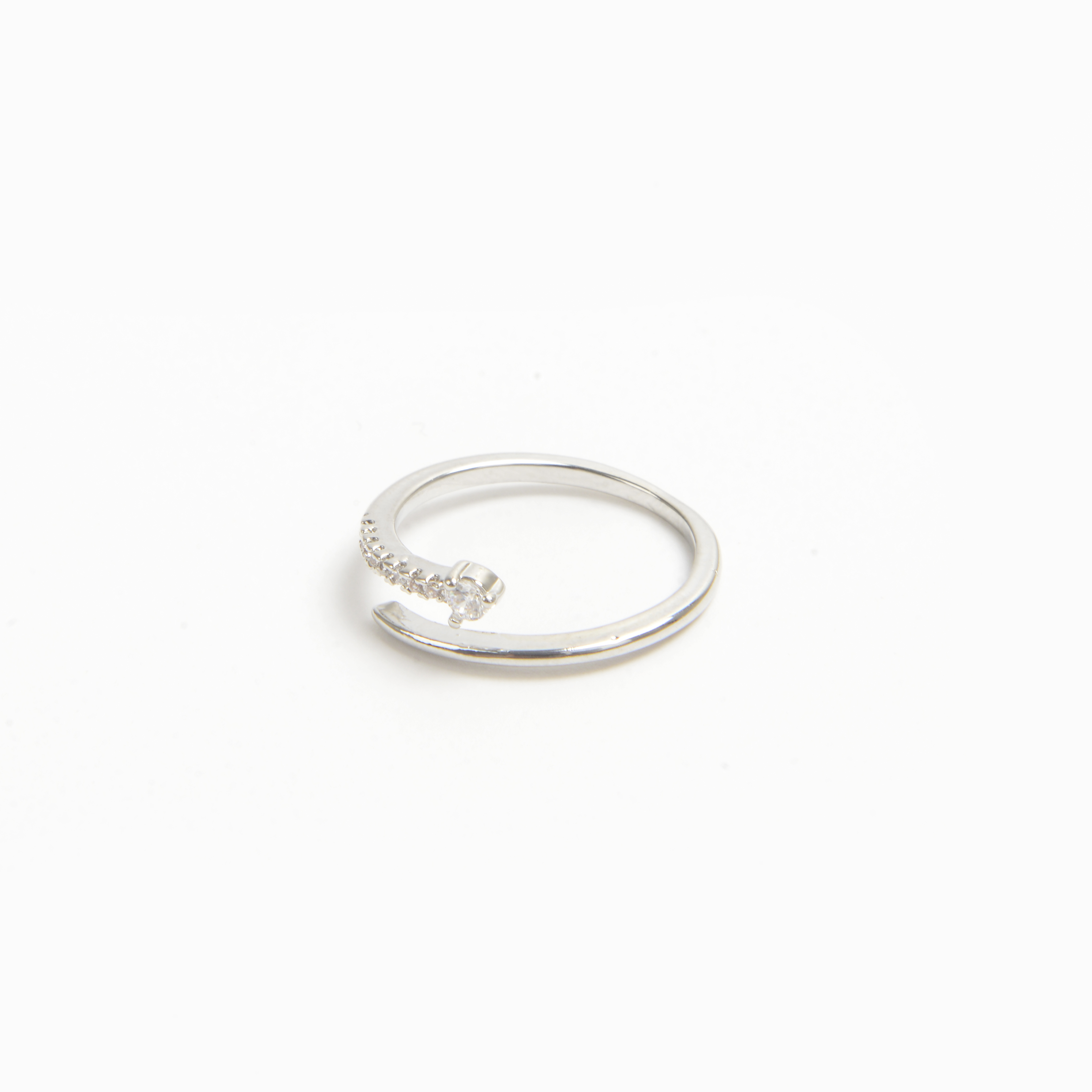 2022 New Style nail-shaped ring, silver diamond women's ring details Picture