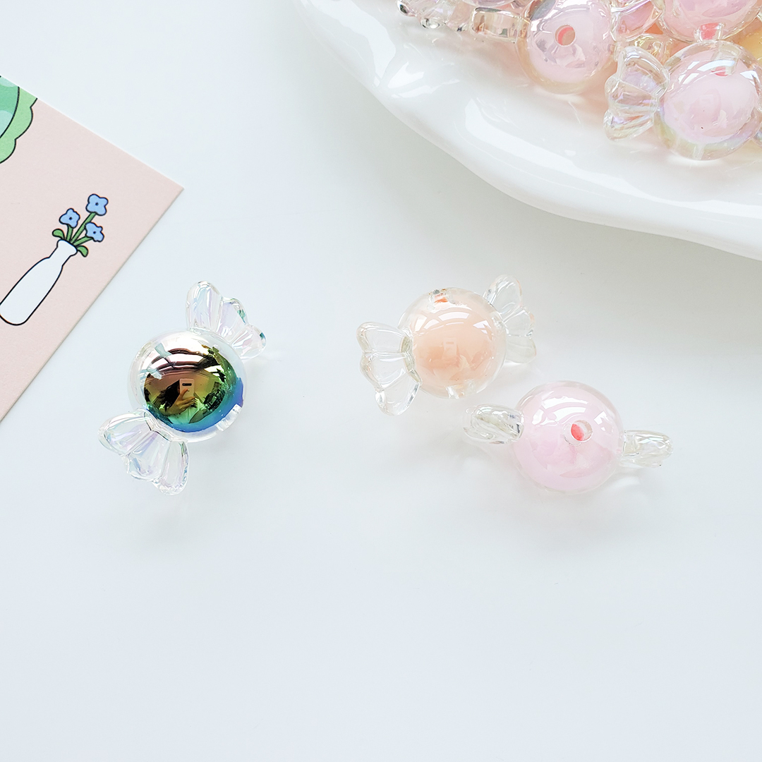 Chen Ming's diy jewelry accessories: Acrylic beads, candy-colored plated colored beads, middle beads, straight hole inner colored beads, and loose beads Application Scenario