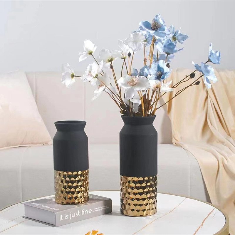 Wholesale of new ceramic vases, wedding soft furnishings, hotel courtyard home decorations, ornaments, handicrafts and gifts Application Scenario