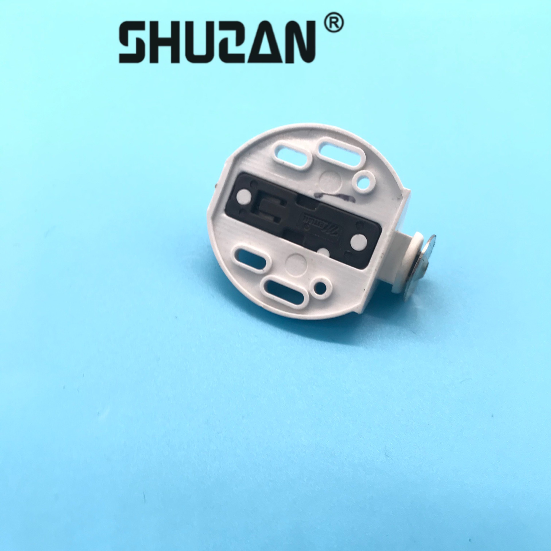 Shuzan brand plastic rebound door, single door furniture, magnetic attraction cabinet, glass cabinet, magnetic attraction hardware accessories, lightweight and practical, model B300 003 Application Scenario