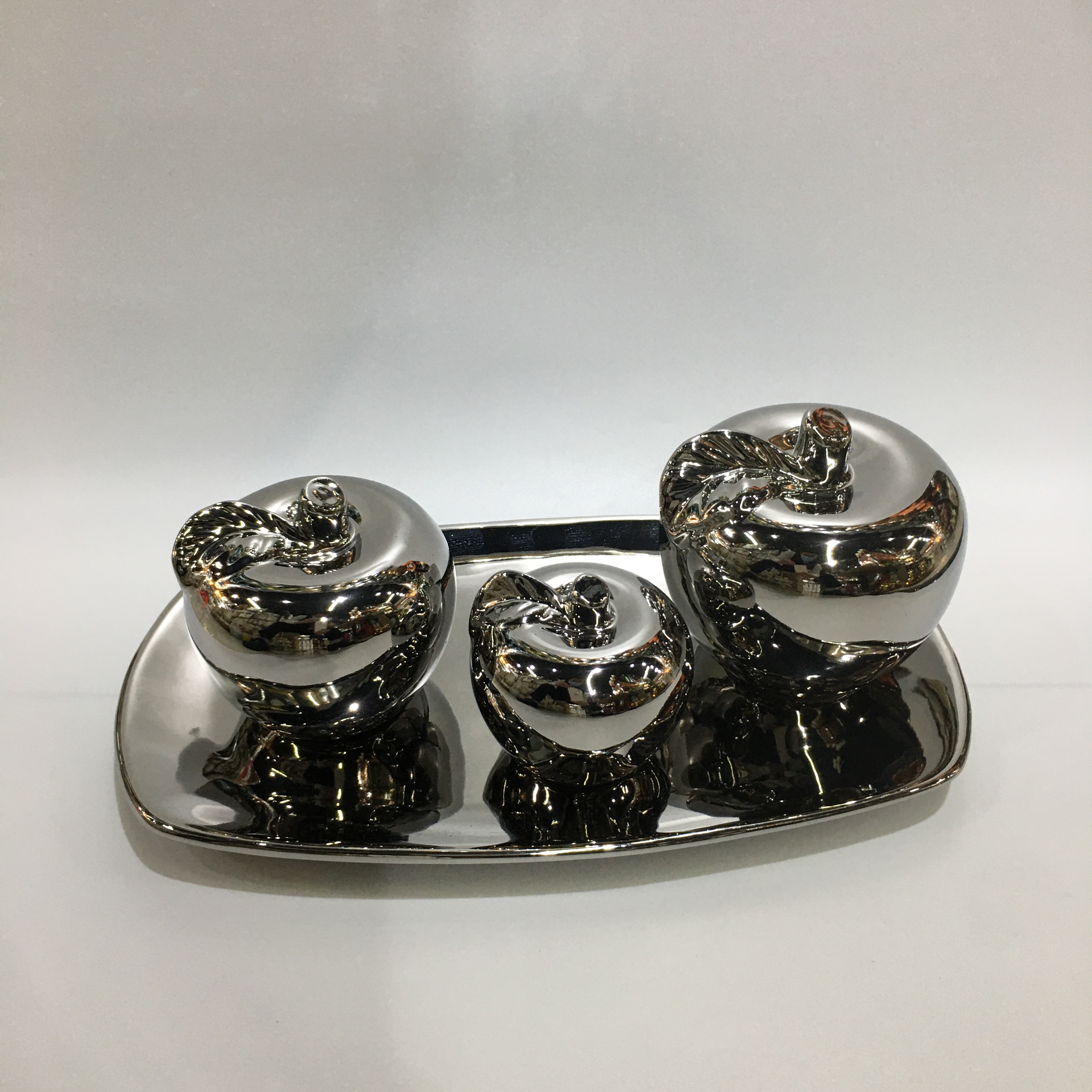 2025chinagoods Ceramic Handicrafts Hotel and Home Four-Piece Set, Pure silver Apple Ornament, Modern and Simple Office Creative Ornament, Decorative Wine cabinet and TV Cabinet ornament Item Picture