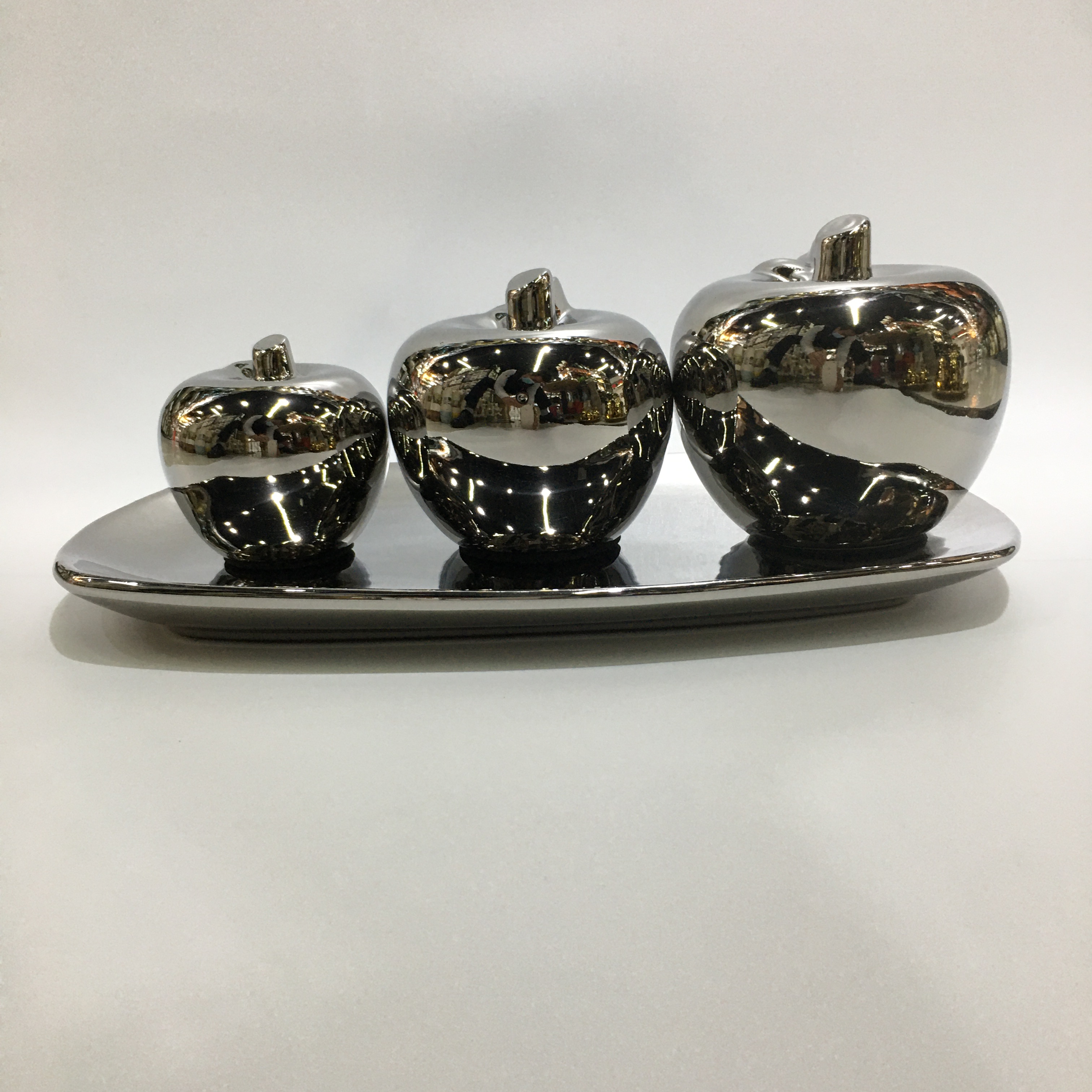 2025chinagoods Ceramic Handicrafts Hotel and Home Four-Piece Set, Pure silver Apple Ornament, Modern and Simple Office Creative Ornament, Decorative Wine cabinet and TV Cabinet ornament Application Scenario