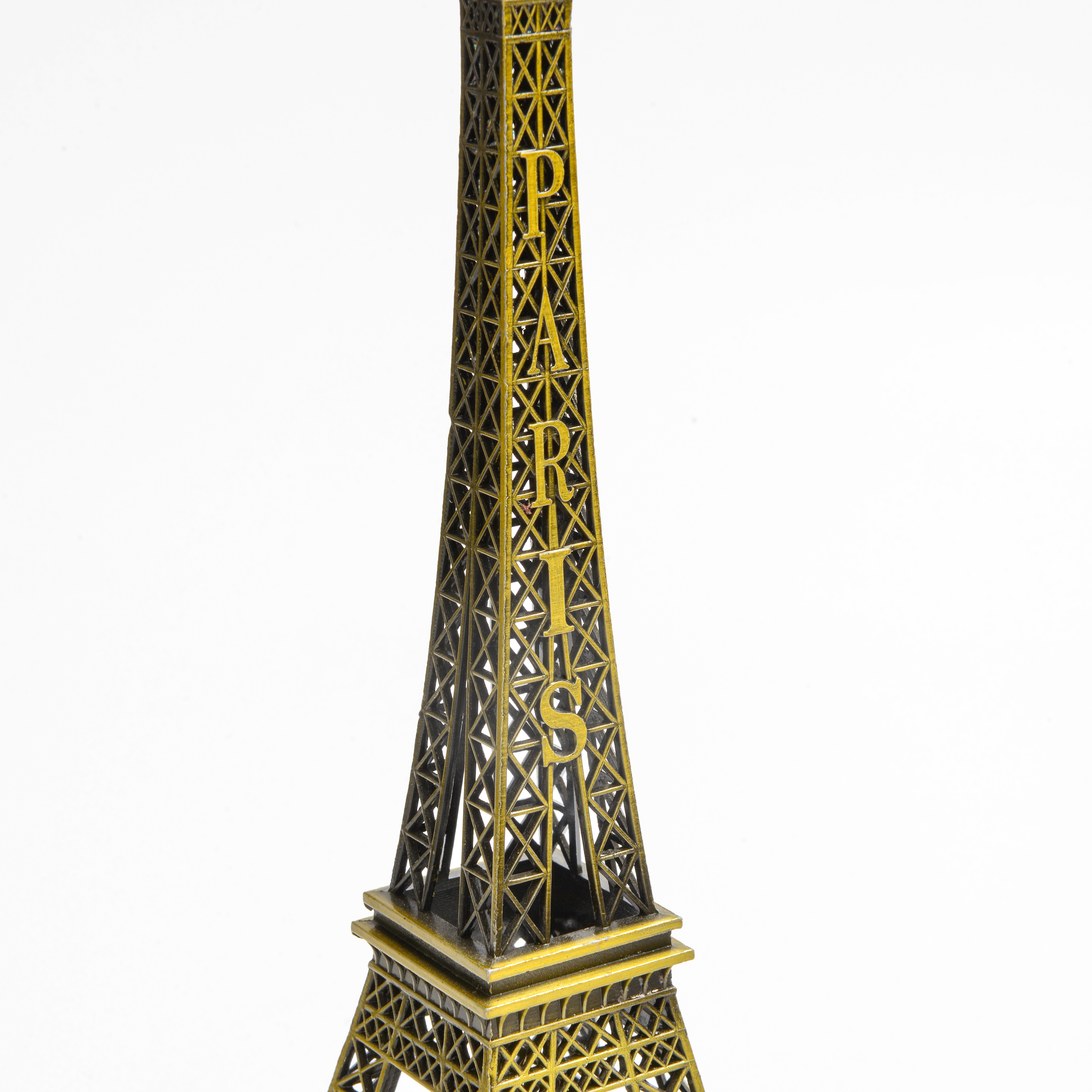 Paris Eiffel Tower figurine model, creative birthday gift furniture, living room small handicrafts, wine cabinet decoration Application Scenario