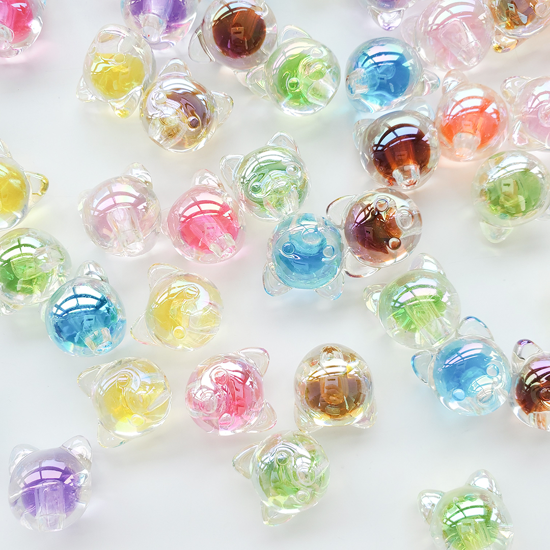 Chen Ming Accessories Acrylic transparent two-color seven-color small dog head scattered beads dazzling summer hair accessory half-hole beads Application Scenario
