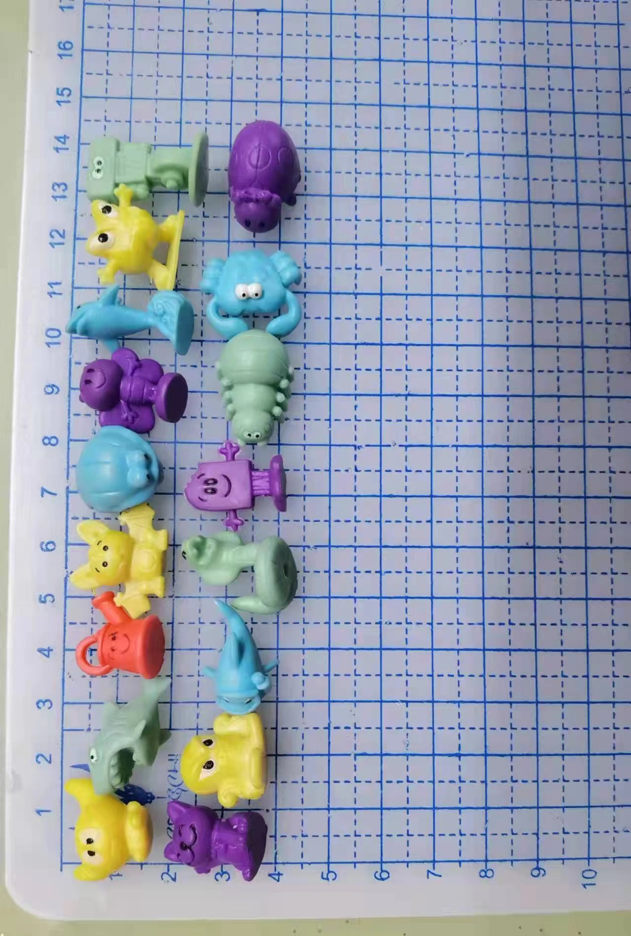 46玩具软本公仔手办玩具玩偶混色小摆件玩具