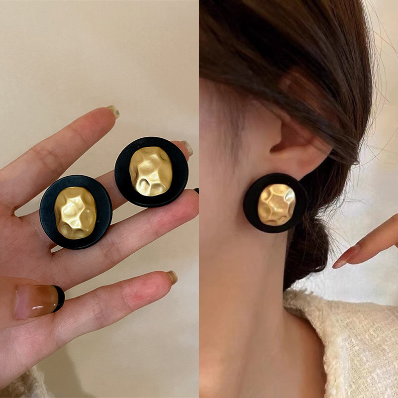 JW Silver Needle Korean pearl Internet celebrity new stud earrings Instagram cold style irregular geometric cutout earrings for women