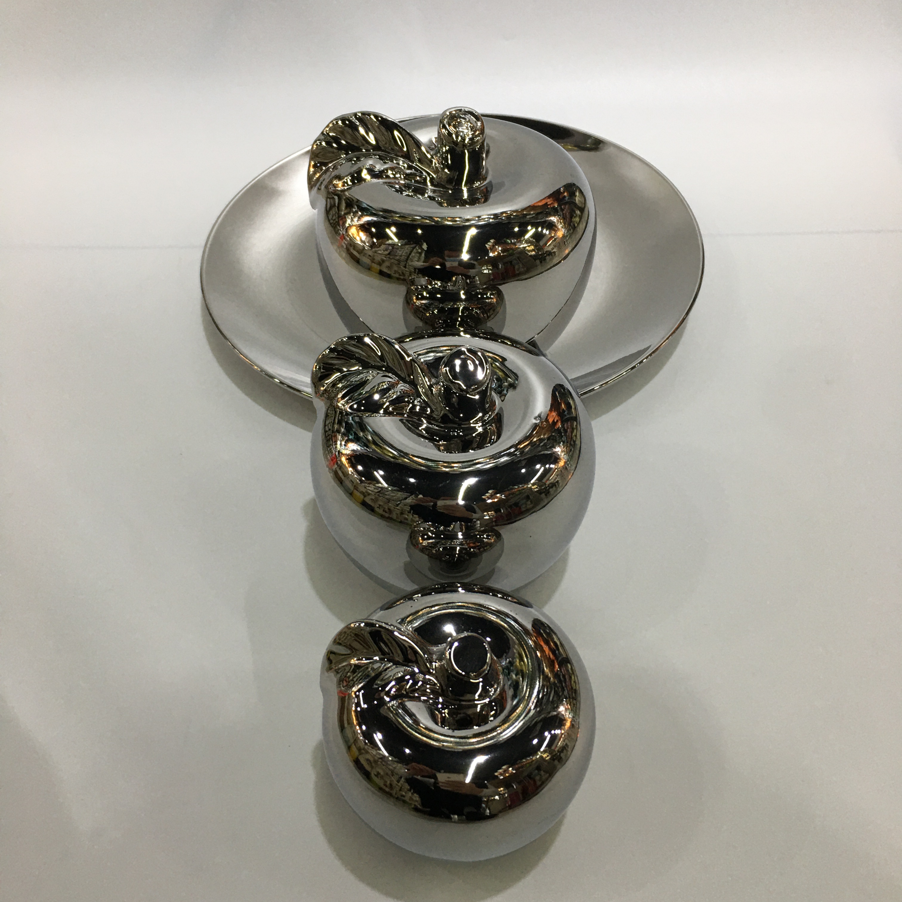 2025chinagoods Ceramic Handicrafts Hotel and Home Four-Piece Set, Pure silver Apple Ornament, Modern and Simple Office Creative Ornament, Decorative Wine cabinet and TV Cabinet ornament Specification image