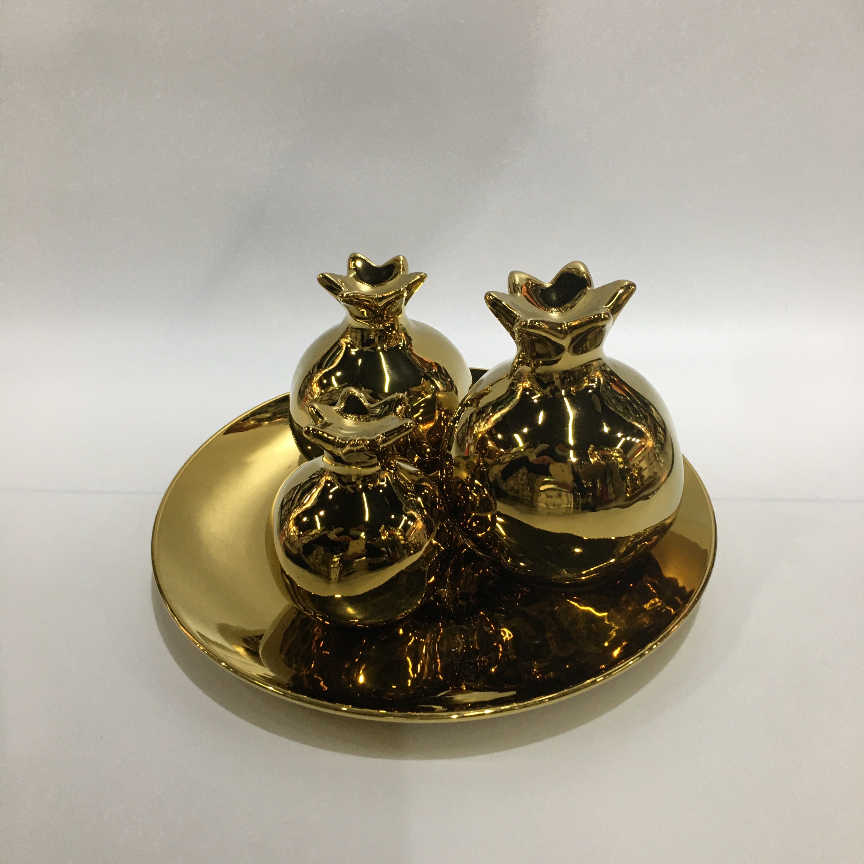 2025chinagoods Ceramic Handicrafts Hotel and Home Four-Piece Set, Golden Pomegranate Ornaments, Modern and simple Office Creative Ornaments, Wine cabinet and TV Cabinet Ornaments, Bestsellers Specification image