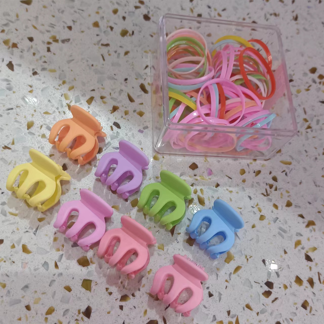 The 2022 winter new product, the double-layer Stackable matte scratch-off long stretch unbroken one-time rubber band, is the main color for autumn and winter and a must-have for princesses Item Picture