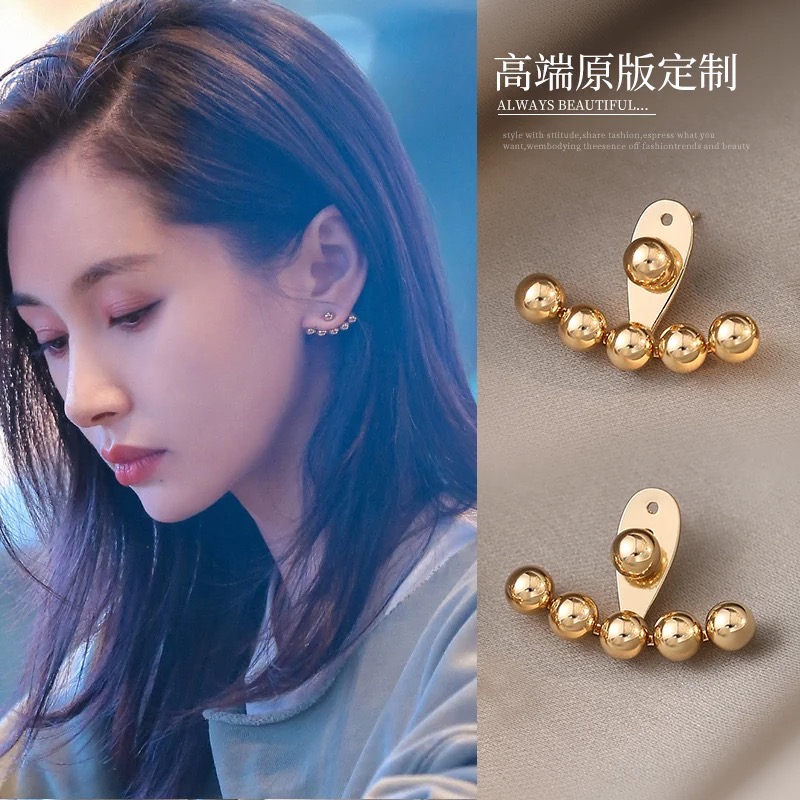 The 2022 new trendy and high-end cat's eye stone earrings, ear hooks and earrings, diamond-shaped exquisite and versatile, elegant earrings from Japan and South Korea Application Scenario
