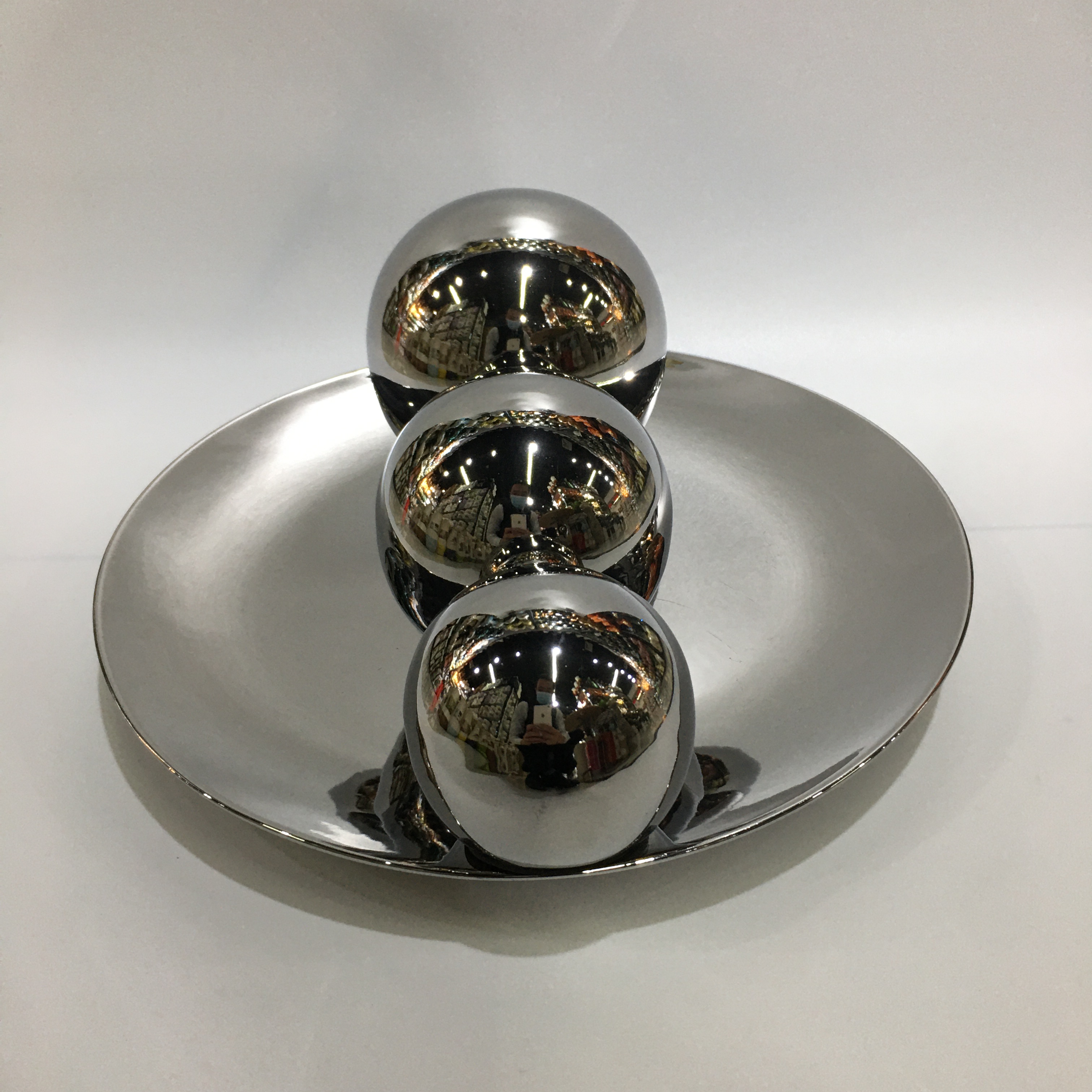 "2025chinagoods Ceramic Handicrafts Hotel and Home Four-piece Set, Pure Silver Ornaments, Modern and simple Office Creative Ornaments, Decorative entrance hall TV Cabinet Ornaments, Bestsellers. Application Scenario