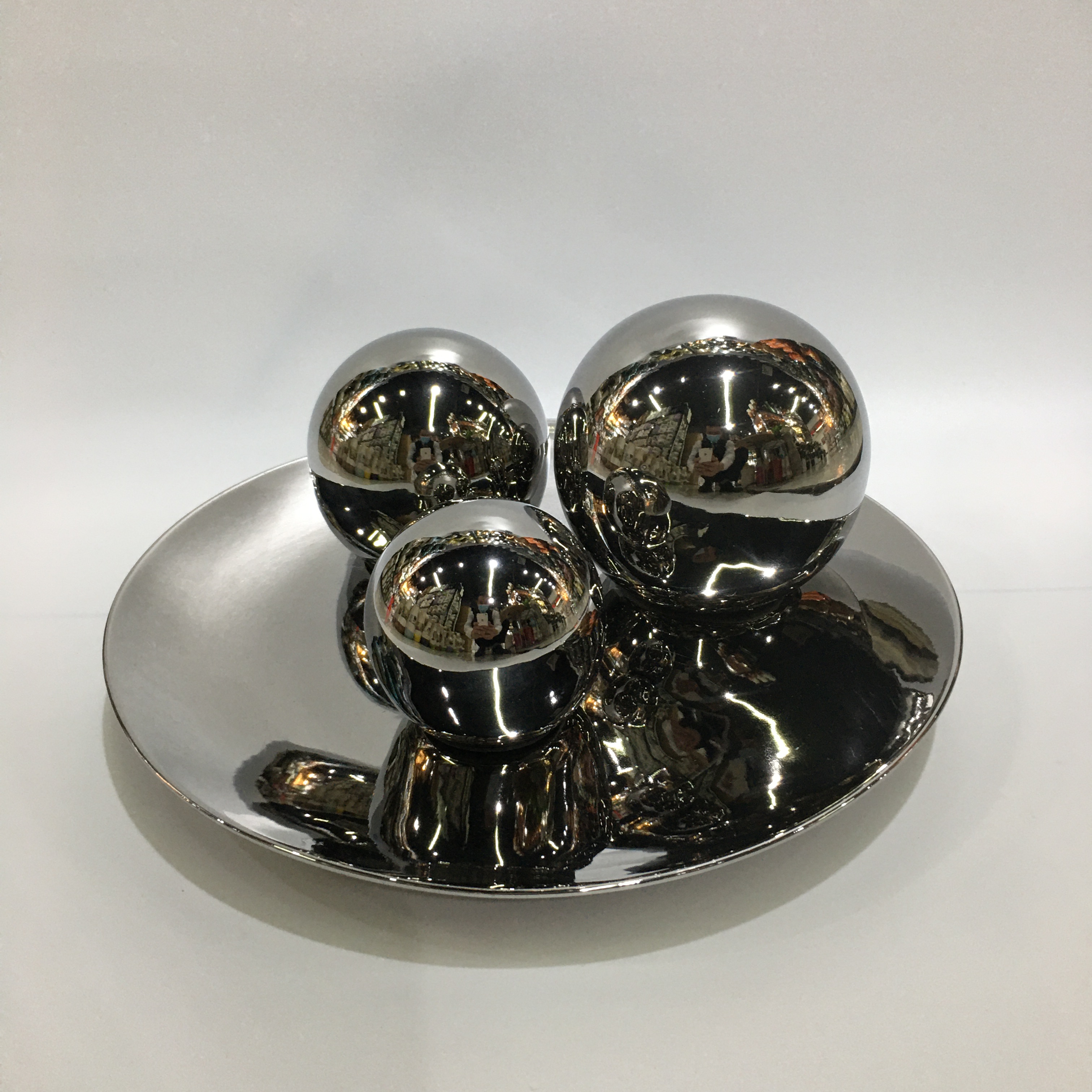 "2025chinagoods Ceramic Handicrafts Hotel and Home Four-piece Set, Pure Silver Ornaments, Modern and simple Office Creative Ornaments, Decorative entrance hall TV Cabinet Ornaments, Bestsellers.