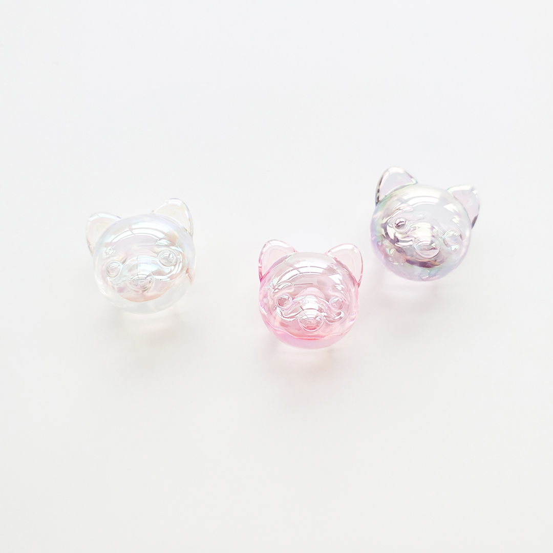 Chen Ming Accessories Acrylic transparent seven-color small dog head half-hole scattered beads dazzling summer hair accessory half-hole beads Application Scenario