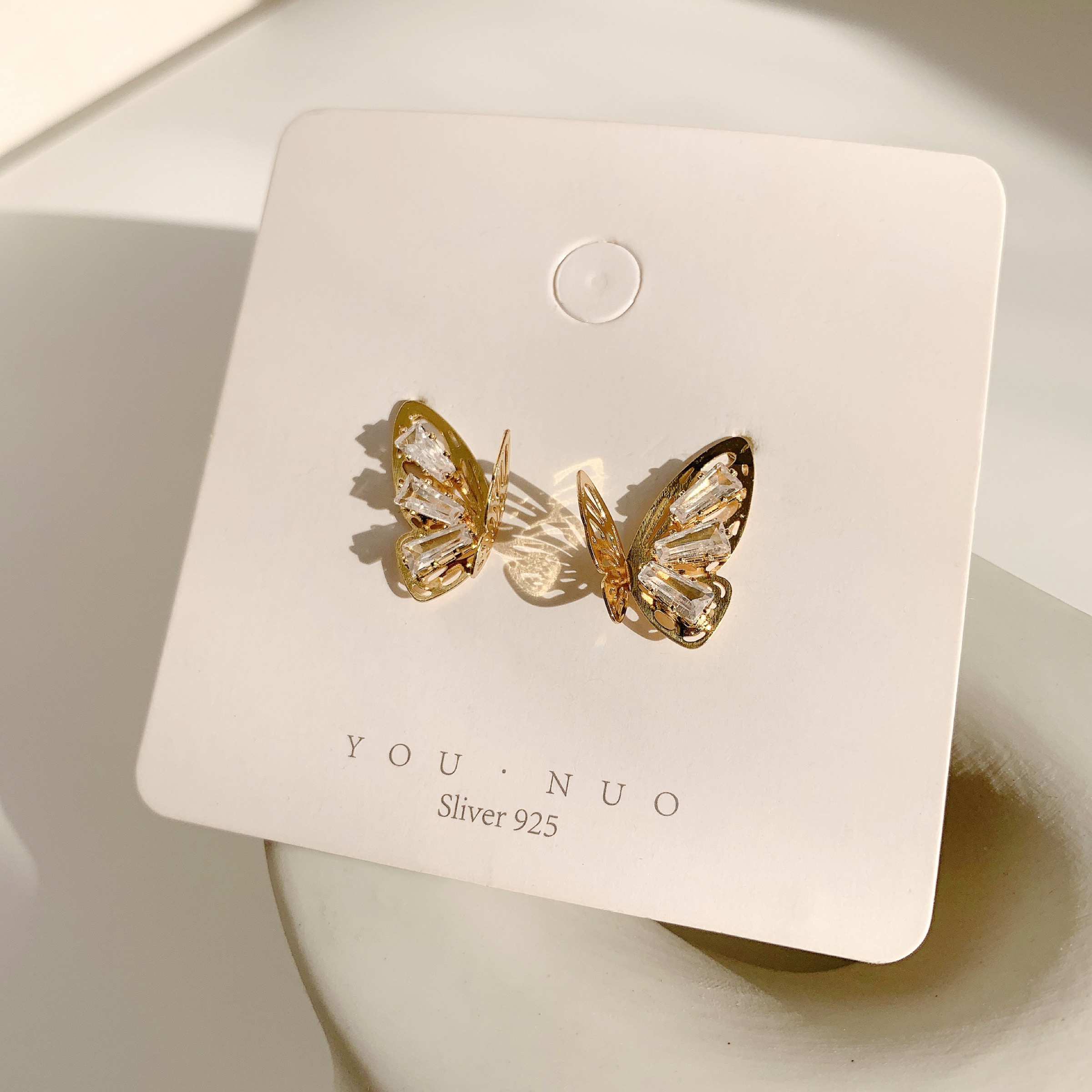 Korean high-end cat's eye stone earrings, women's autumn style elegant earrings, 2021 new trendy super fairy ear hook earrings Item Picture