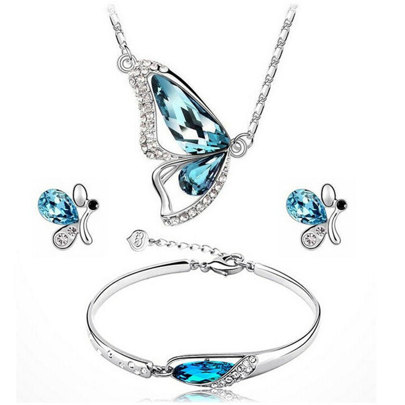Light luxury, niche design, high-end pearl necklace, collarbone chain, women's 2022 new style, exquisite and elegant necklace accessory Application Scenario