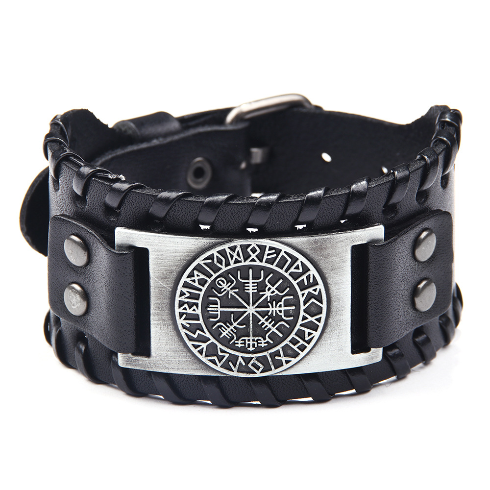 Amazon European and American simple wide leather stainless steel bracelet titanium steel punk men's genuine leather bracelet ring 11 Application Scenario
