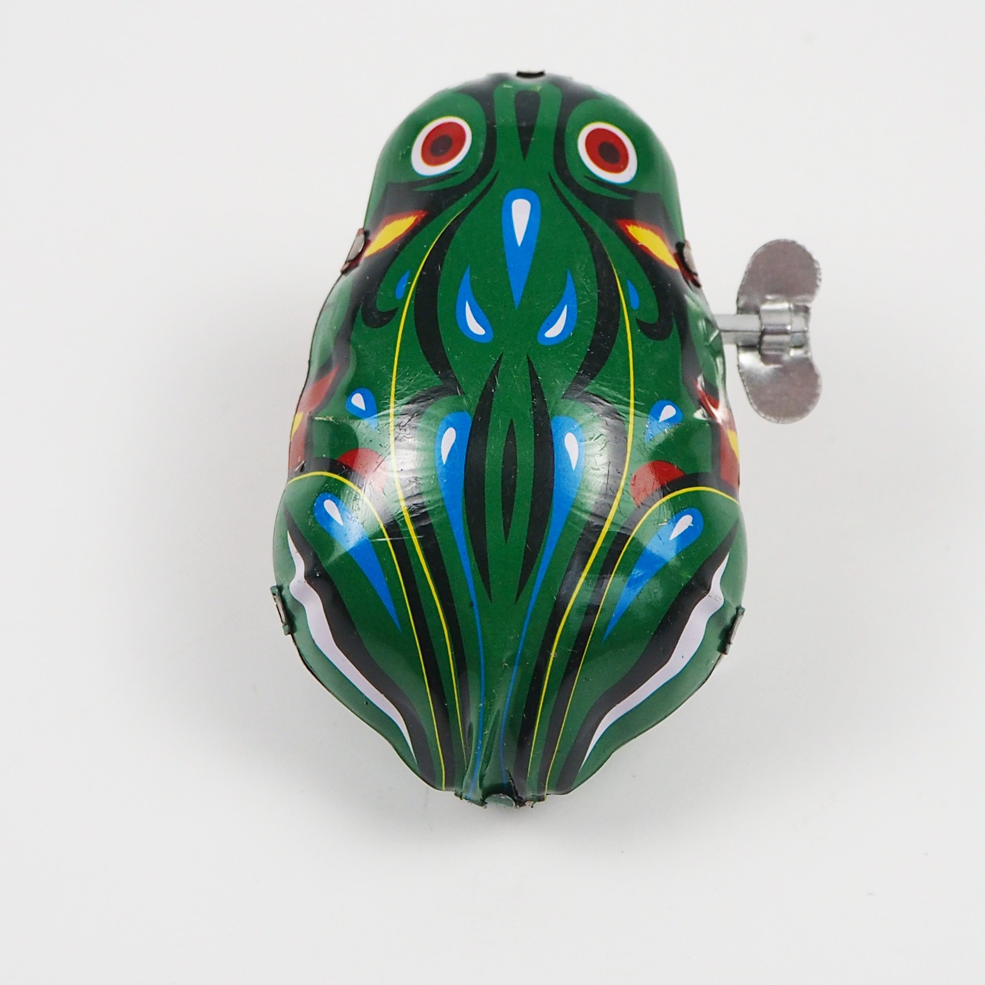 Winding up a tin frog with a sharp fart, a classic and nostalgic toy, a baby wind-up toy, a classic and best-selling toy for the 80s generation Application Scenario