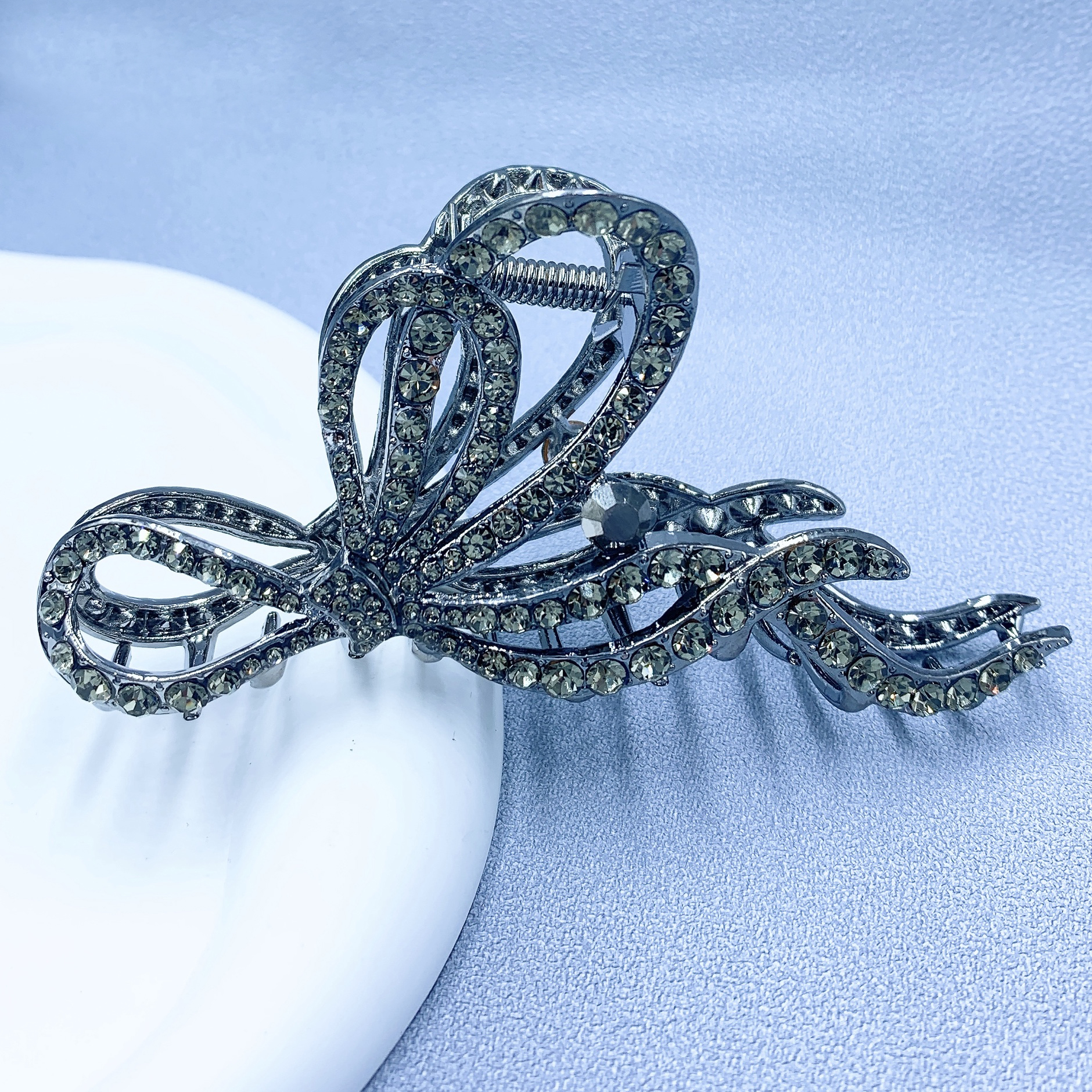 The black bow of the Internet celebrity gun captures the beautiful and romantic Korean-style accessories of the Internet celebrity details Picture