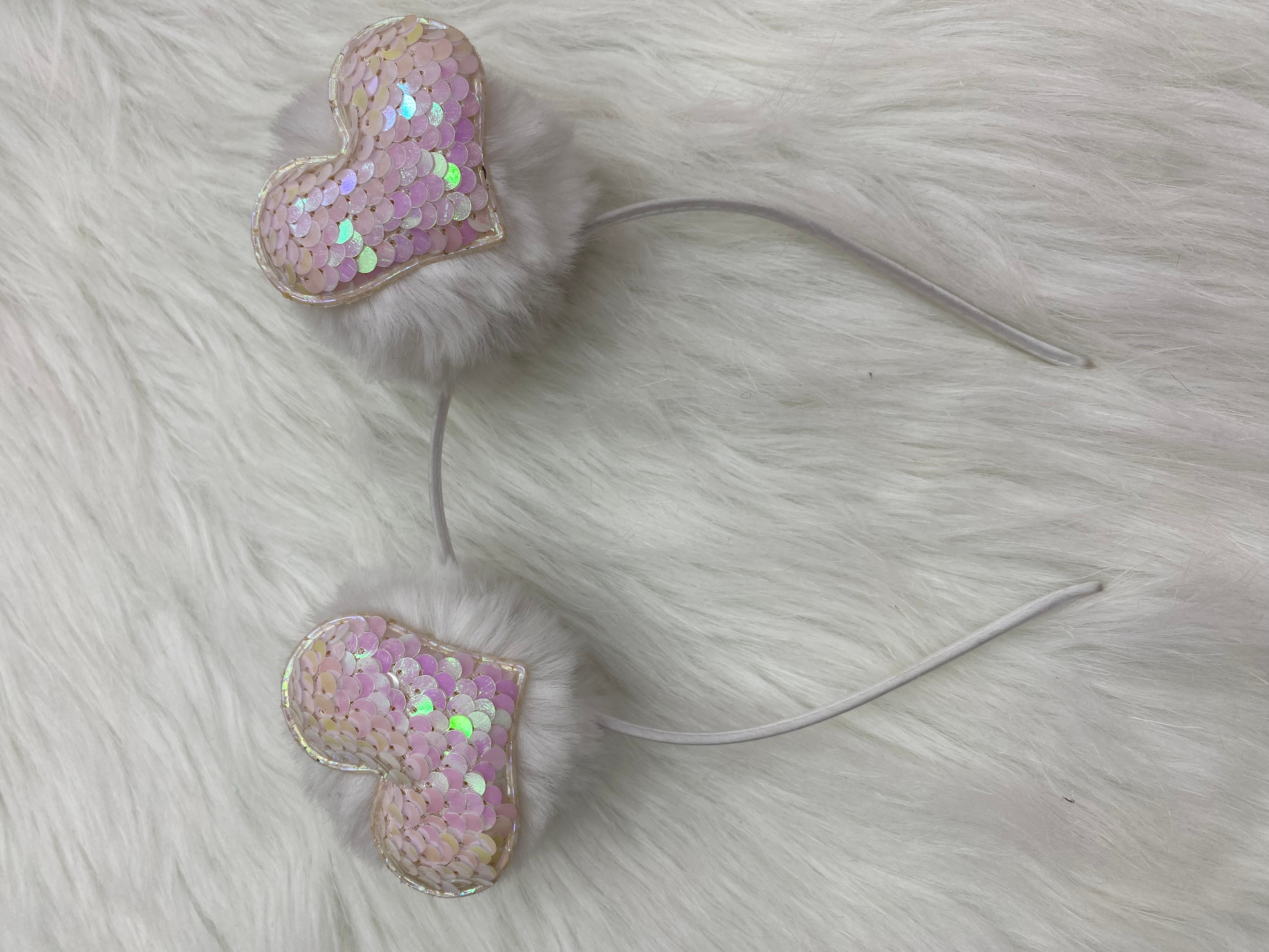 Red. Plum red pom-pom with sequined plum blossom headband, fashionable and versatile, trendy ladies' hair accessory, popular headwear, Melida accessories Application Scenario